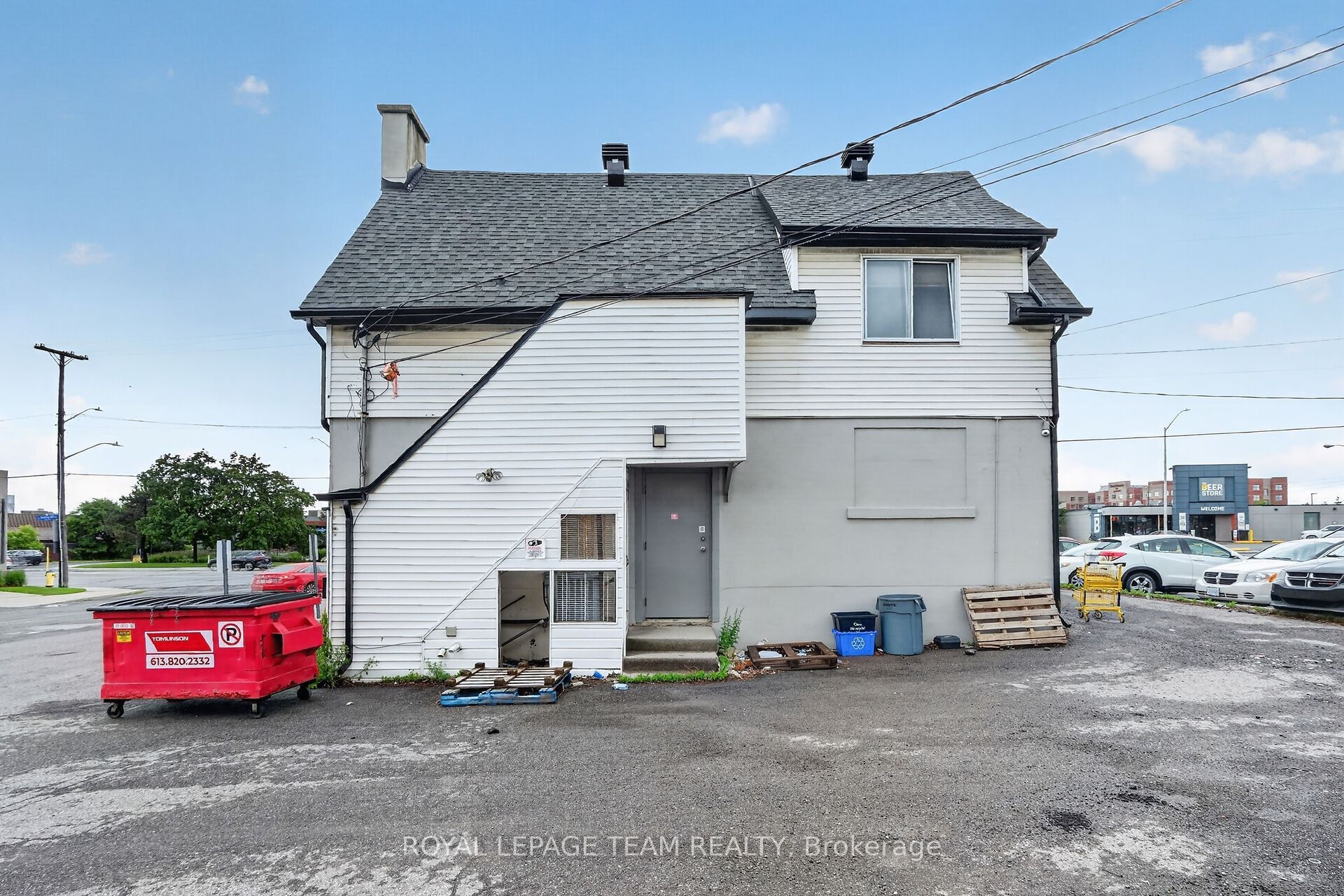 1901 Bank Street Property Photo 2