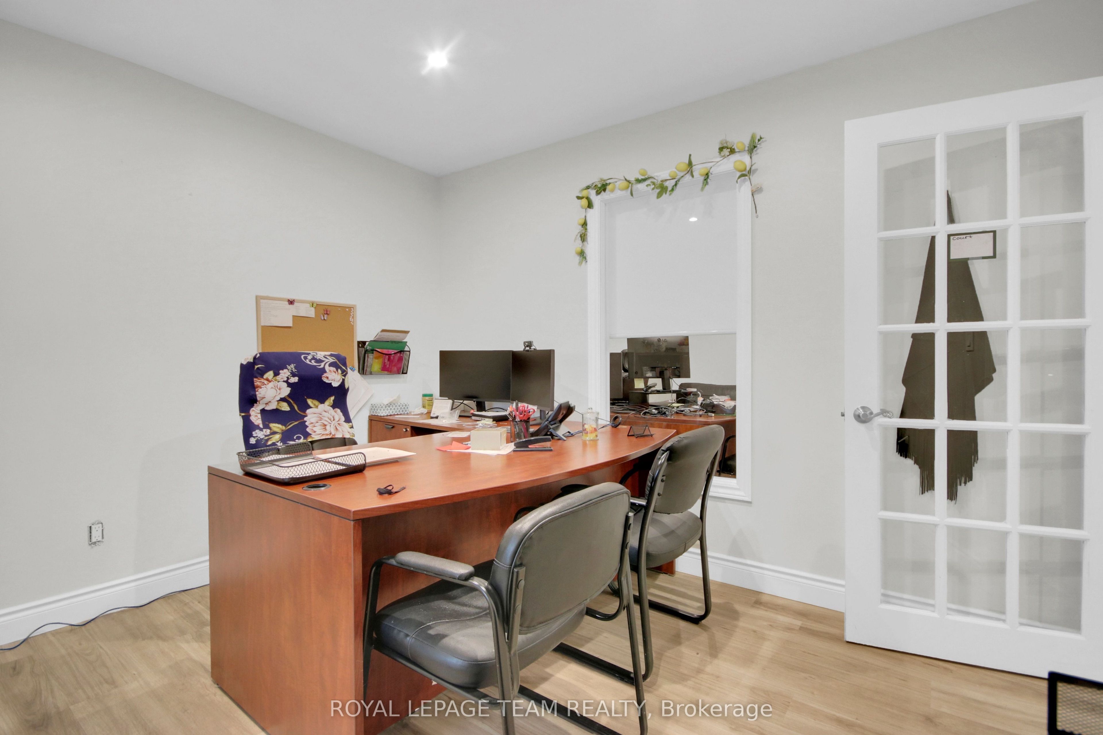 1901 Bank Street Property Photo 22
