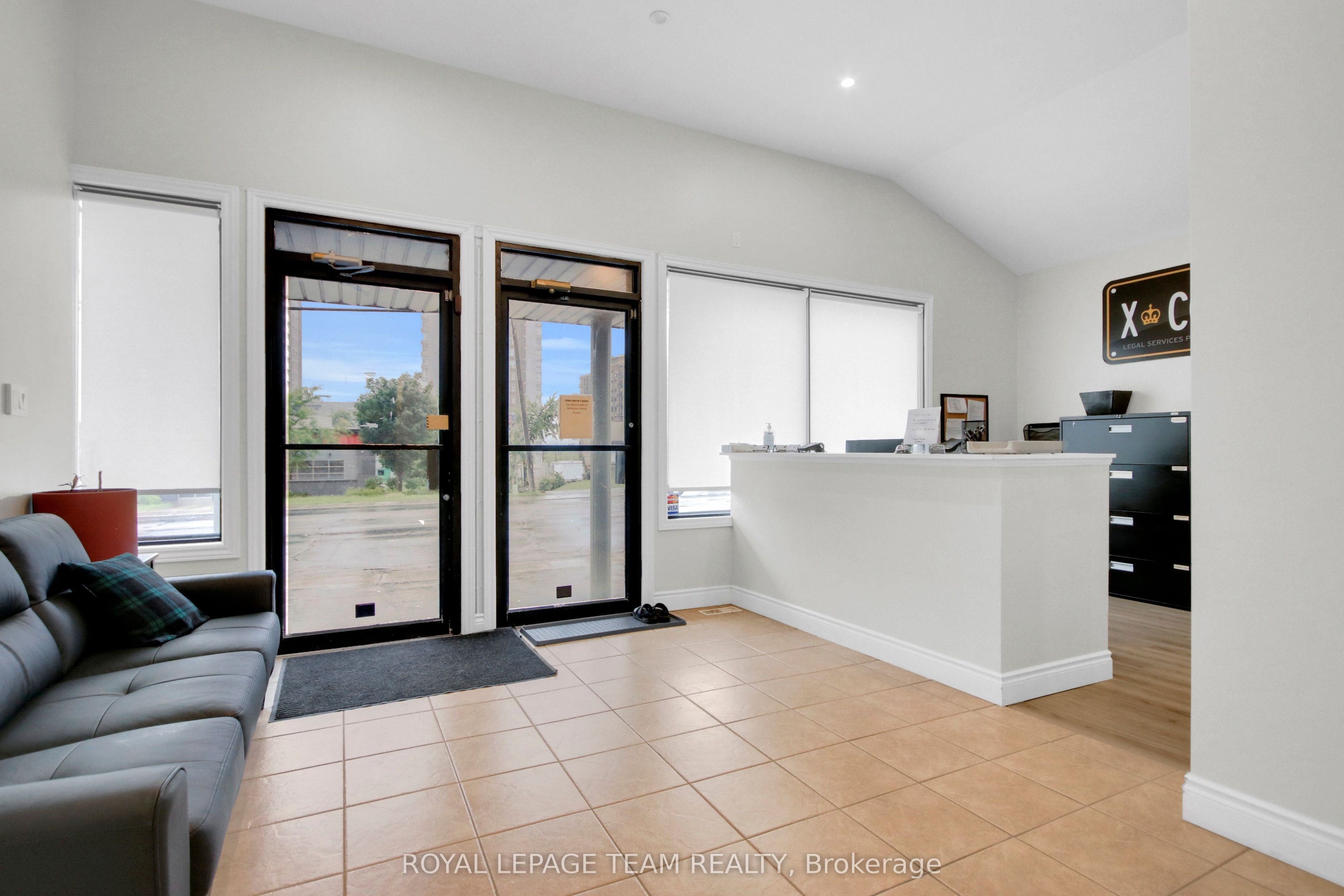 1901 Bank Street Property Photo 25