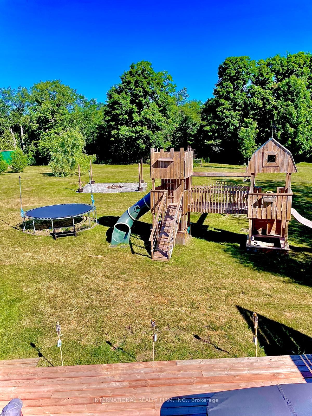 9364 Wellington Rd 124 Property Photo 24