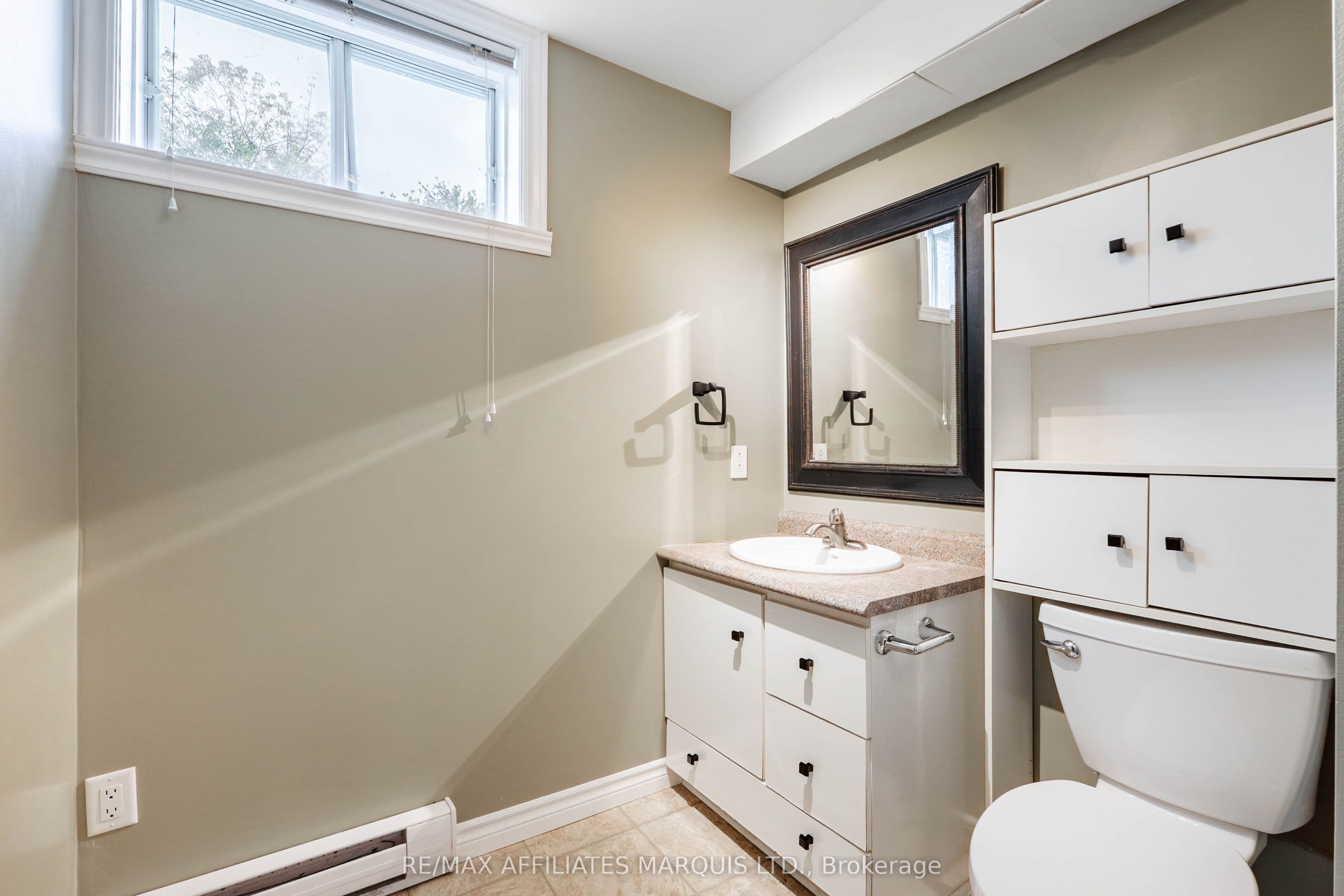 361 Angela Crescent Property Photo 32