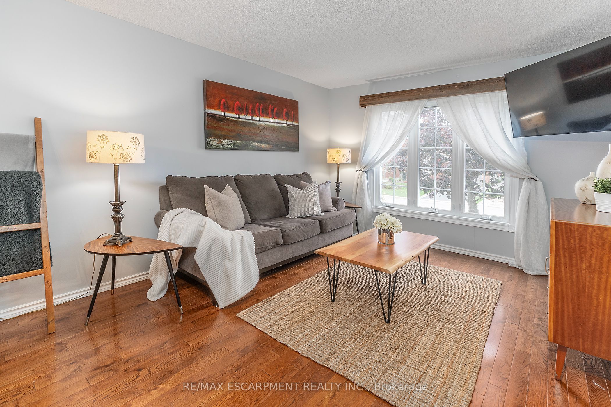 6 Stuart Street Property Photo 8