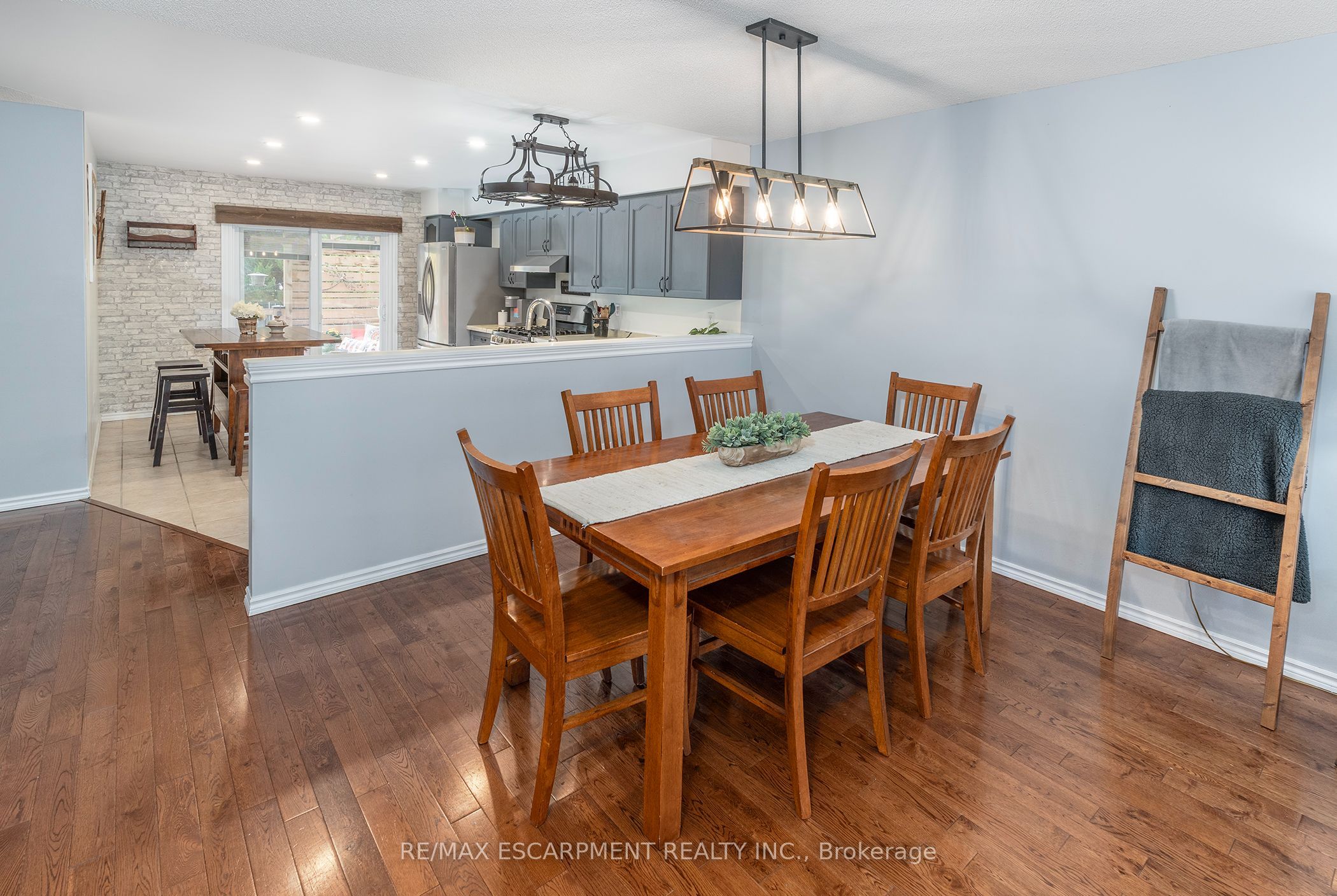 6 Stuart Street Property Photo 11