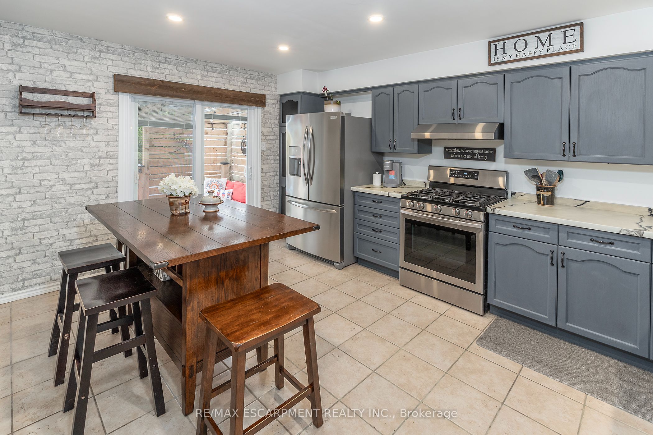 6 Stuart Street Property Photo 14