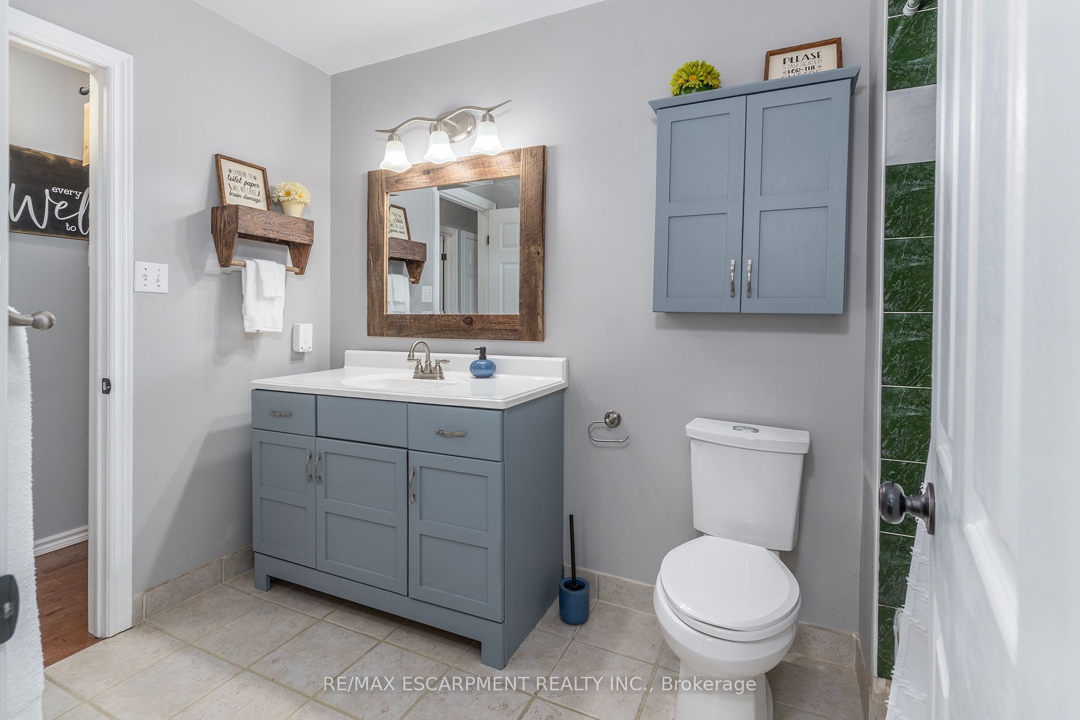 6 Stuart Street Property Photo 18