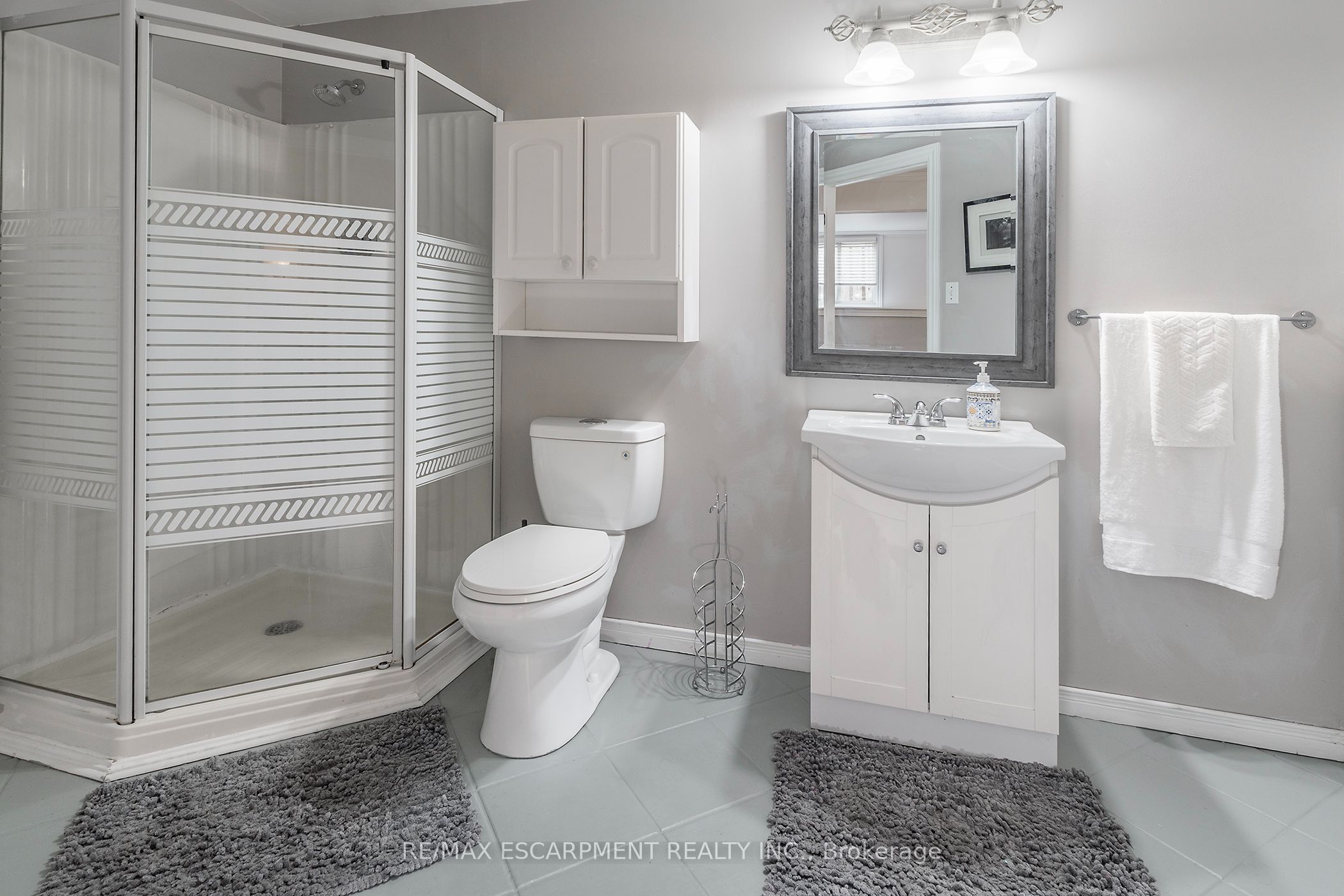 6 Stuart Street Property Photo 25