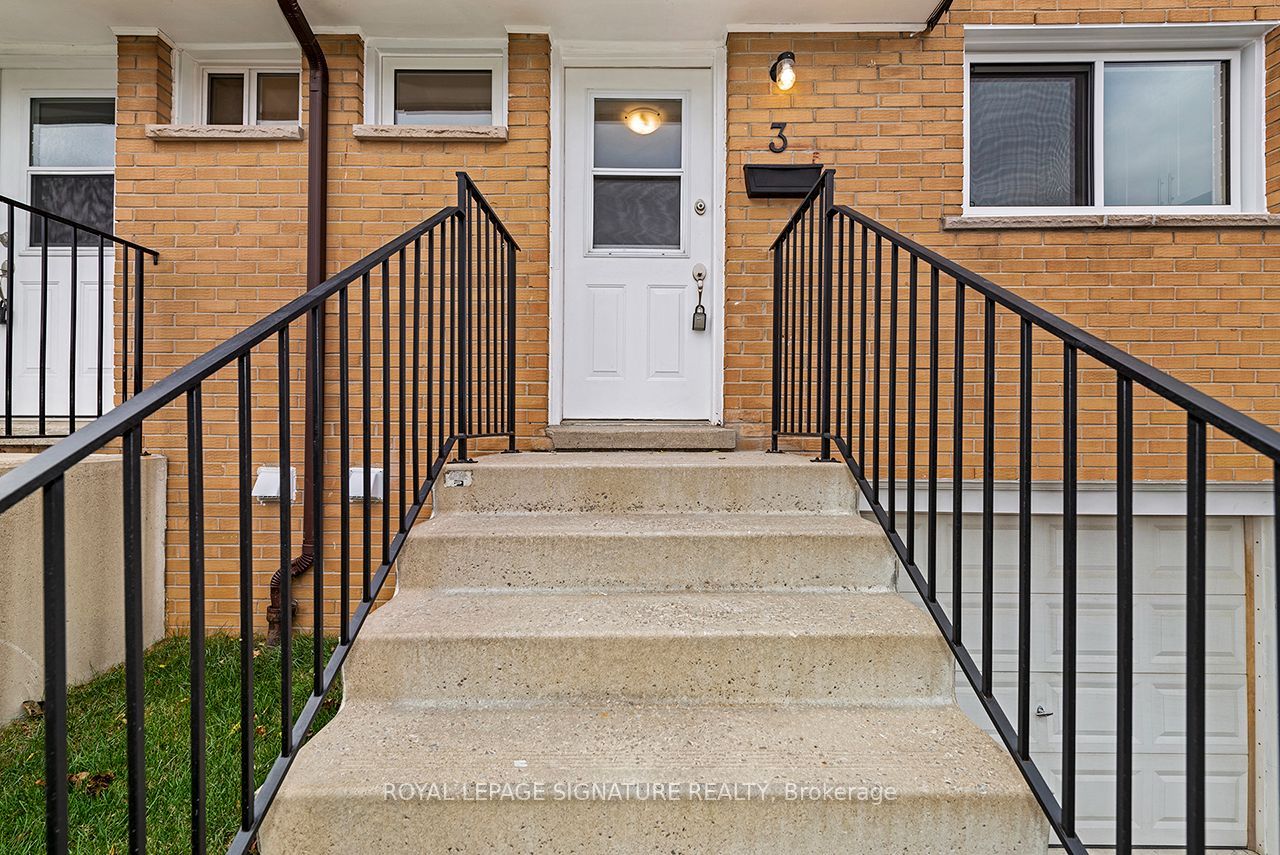 20 Anna Capri Drive 3 Property Photo 3