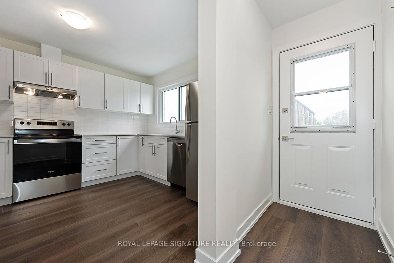 20 Anna Capri Drive 3 Property Photo 5