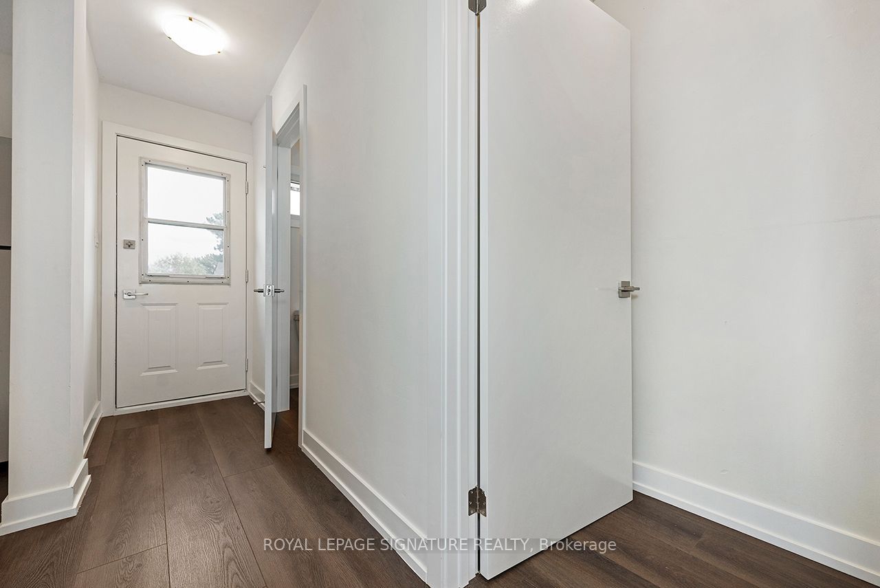 20 Anna Capri Drive 3 Property Photo 7