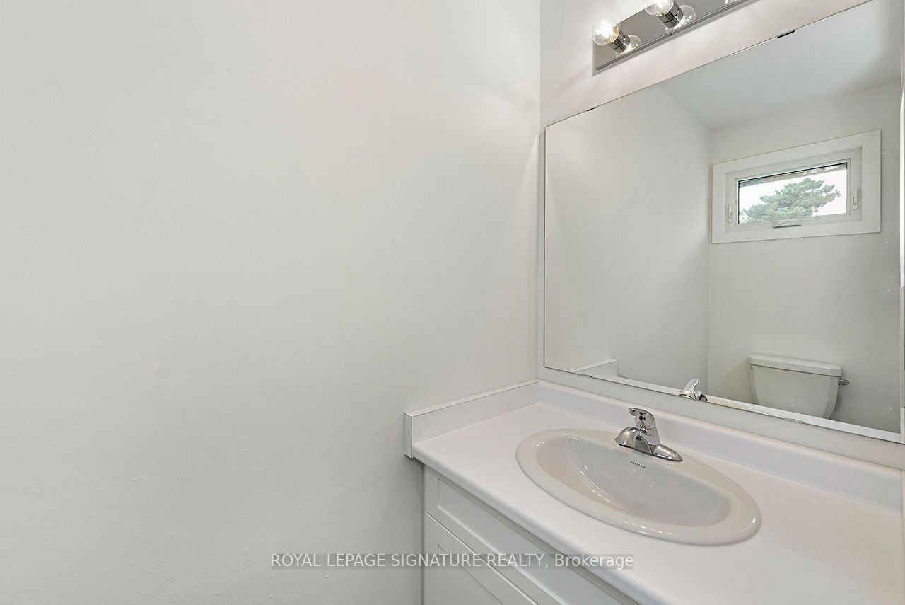 20 Anna Capri Drive 3 Property Photo 8
