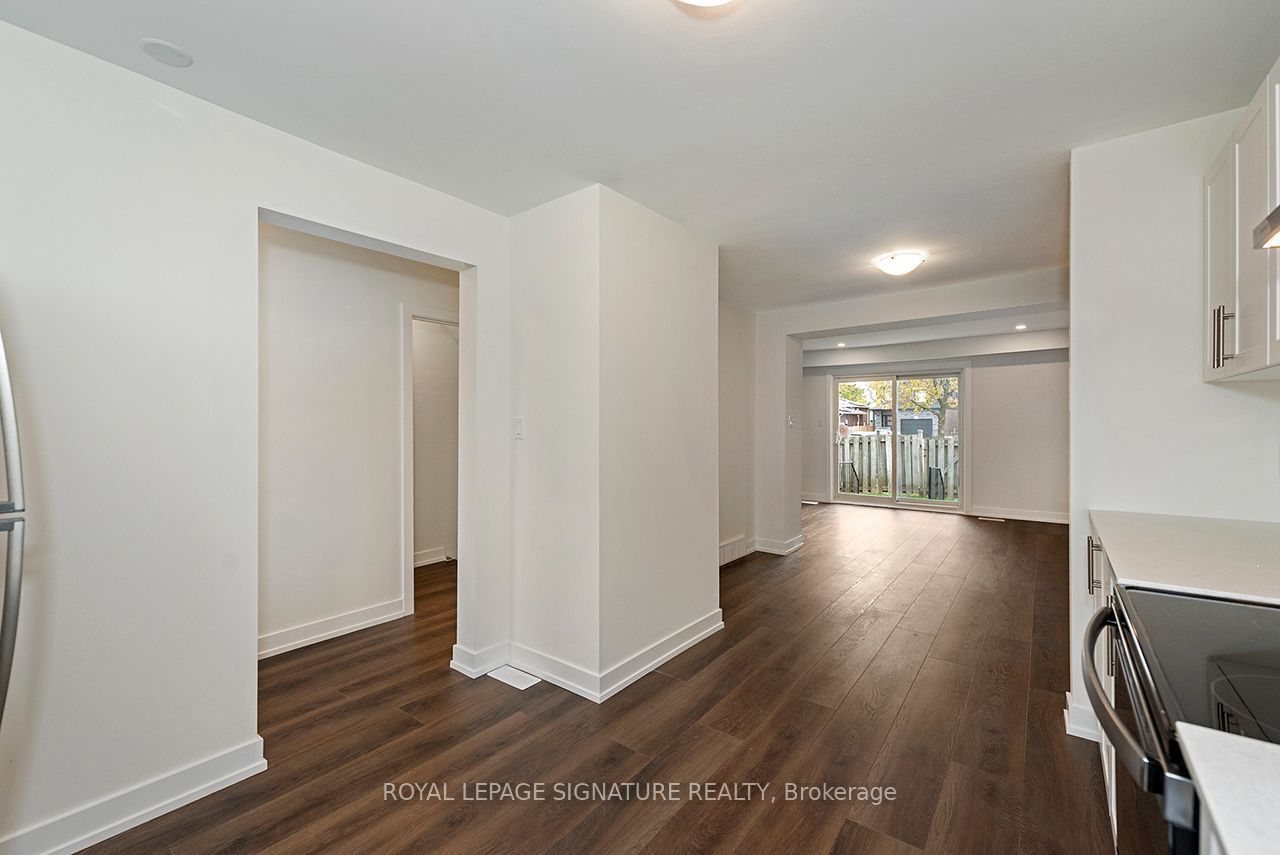 20 Anna Capri Drive 3 Property Photo 11