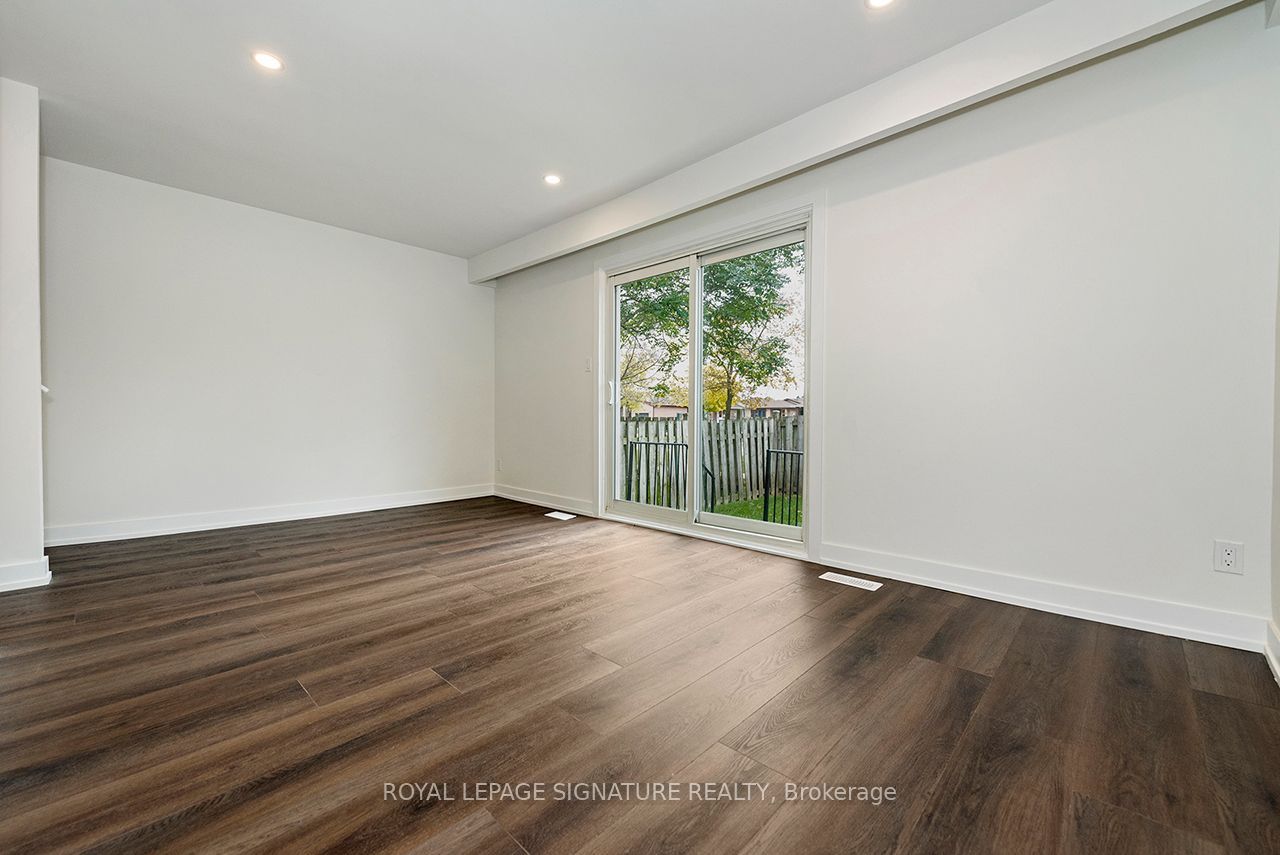 20 Anna Capri Drive 3 Property Photo 18