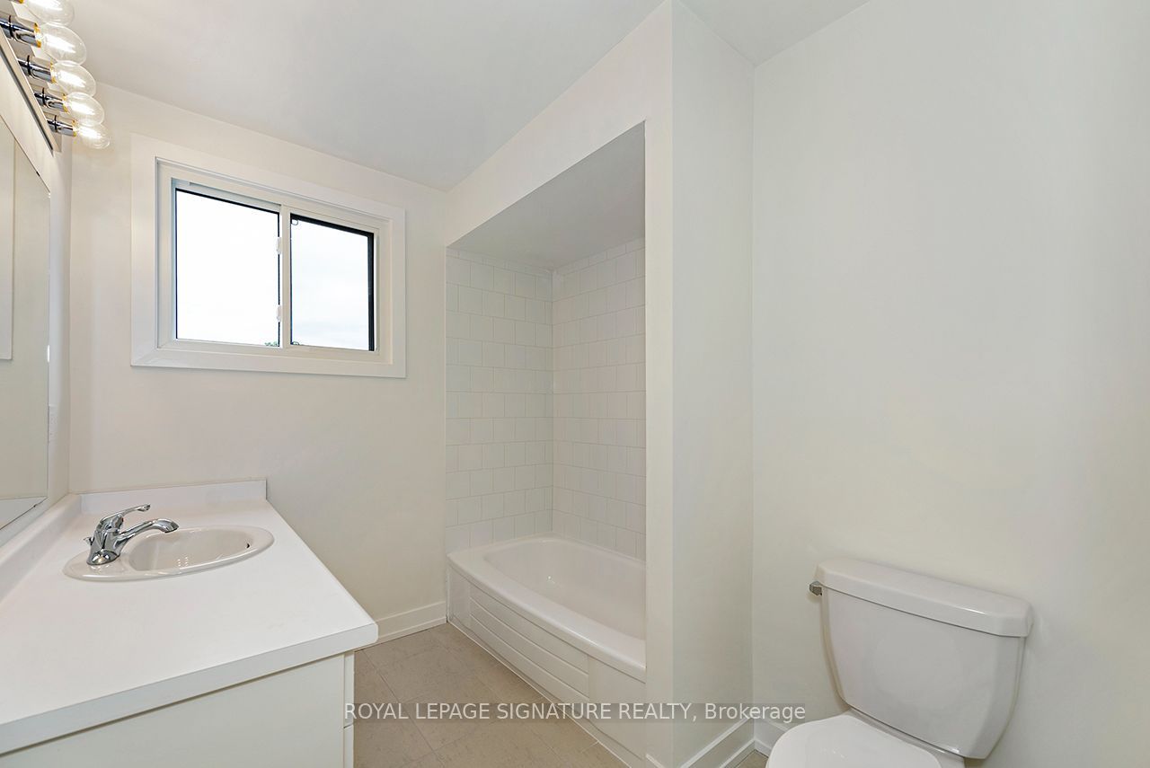 20 Anna Capri Drive 3 Property Photo 23
