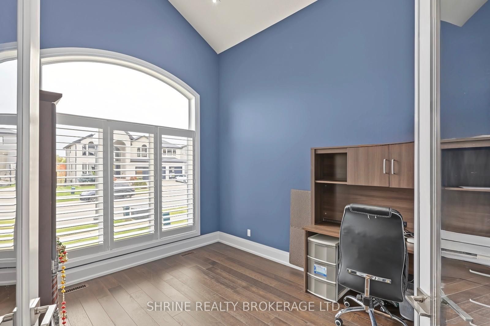 977 Longworth Road Property Photo 3