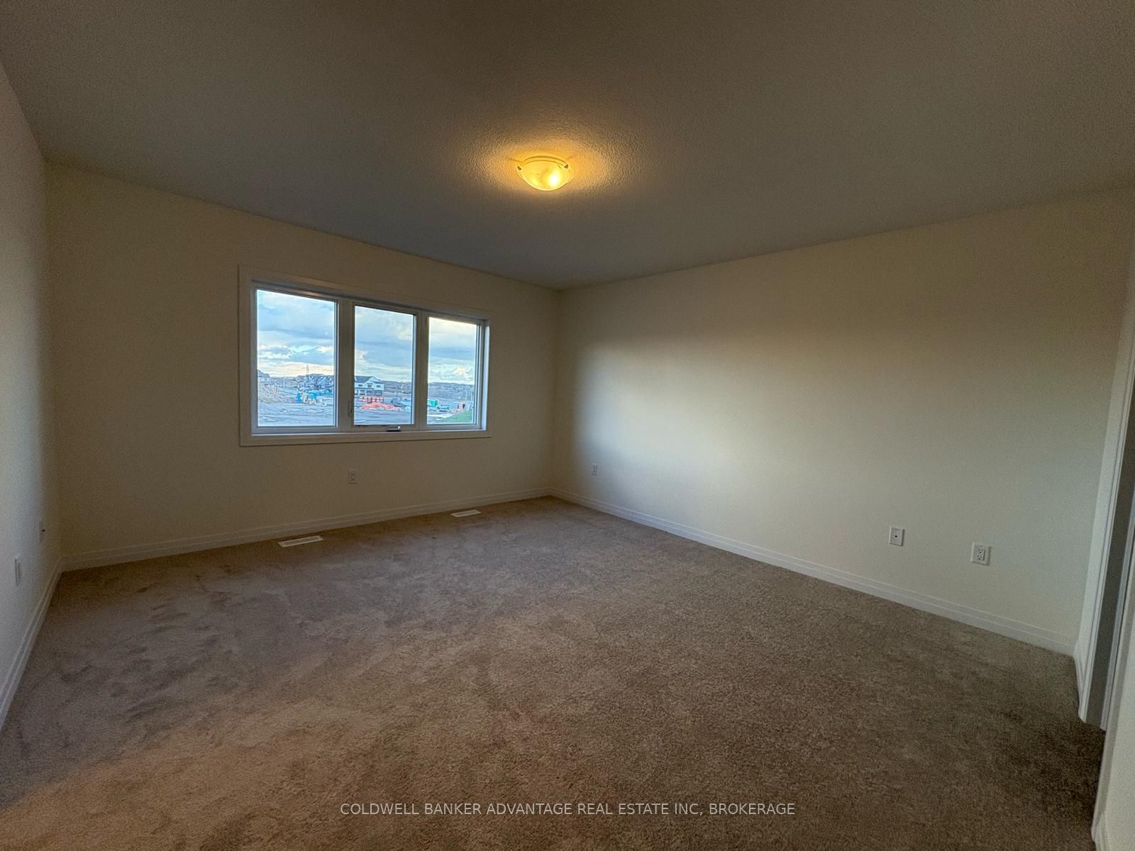 216 Port Crescent Property Photo 12
