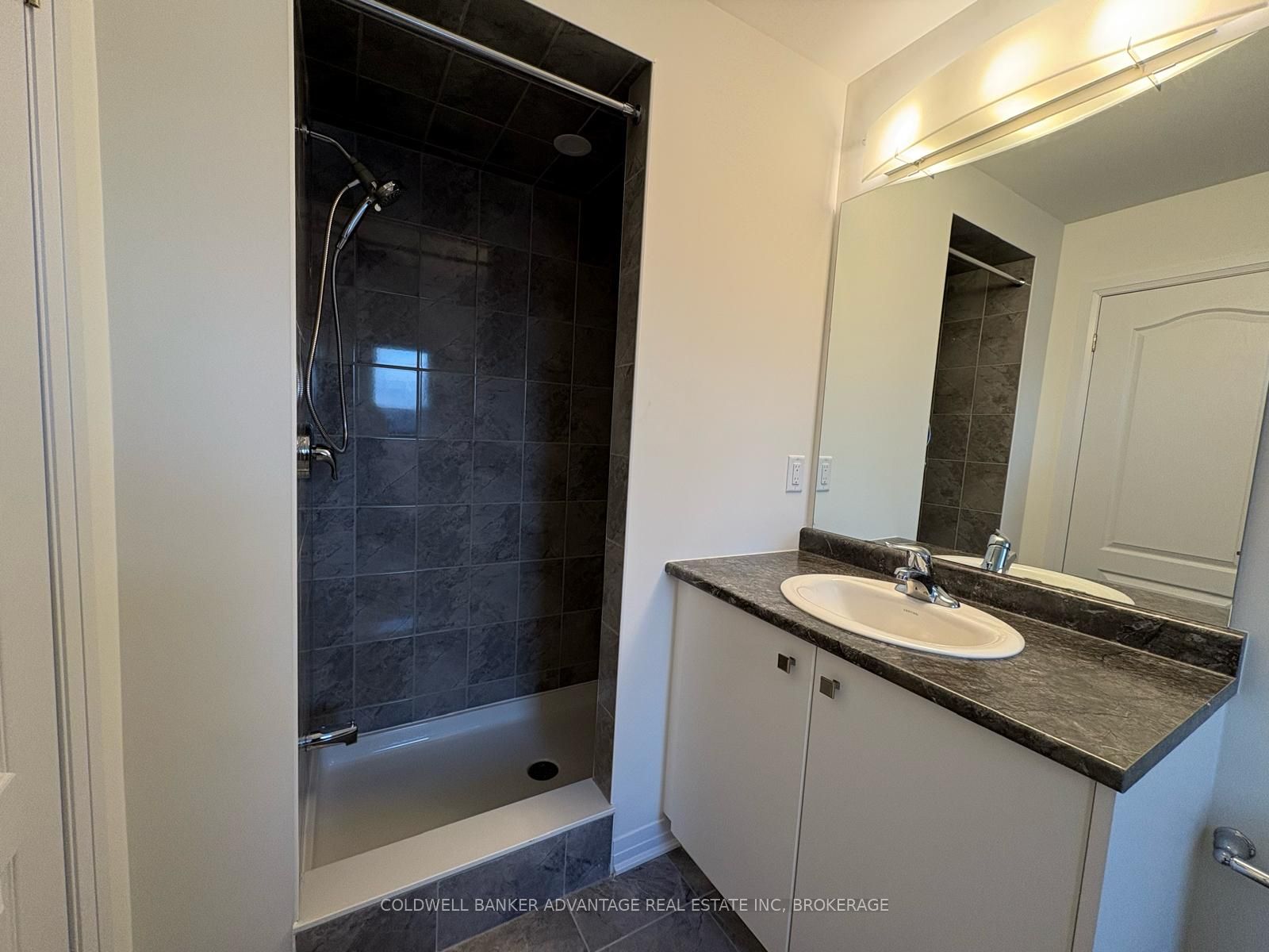 216 Port Crescent Property Photo 15