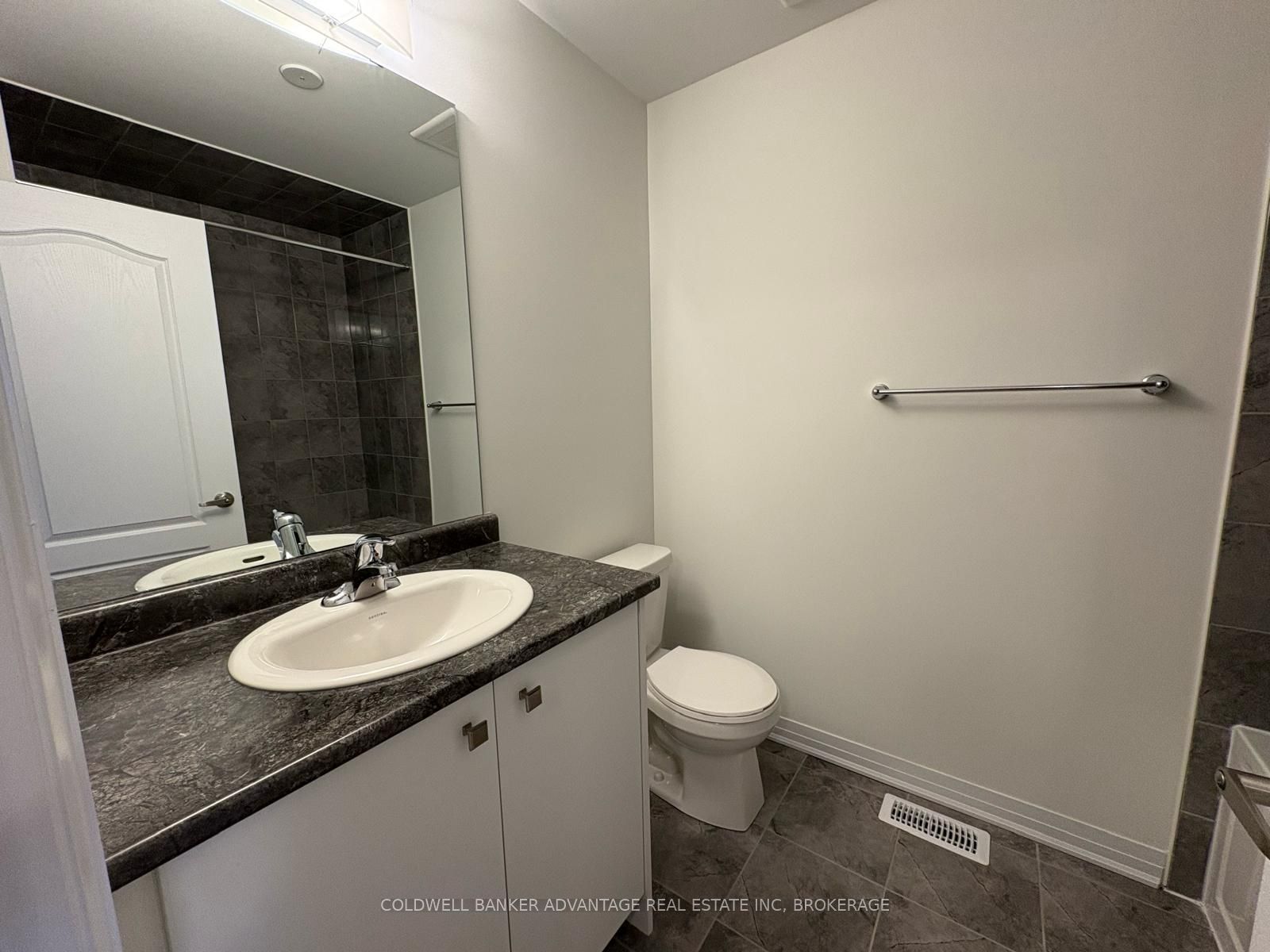 216 Port Crescent Property Photo 16