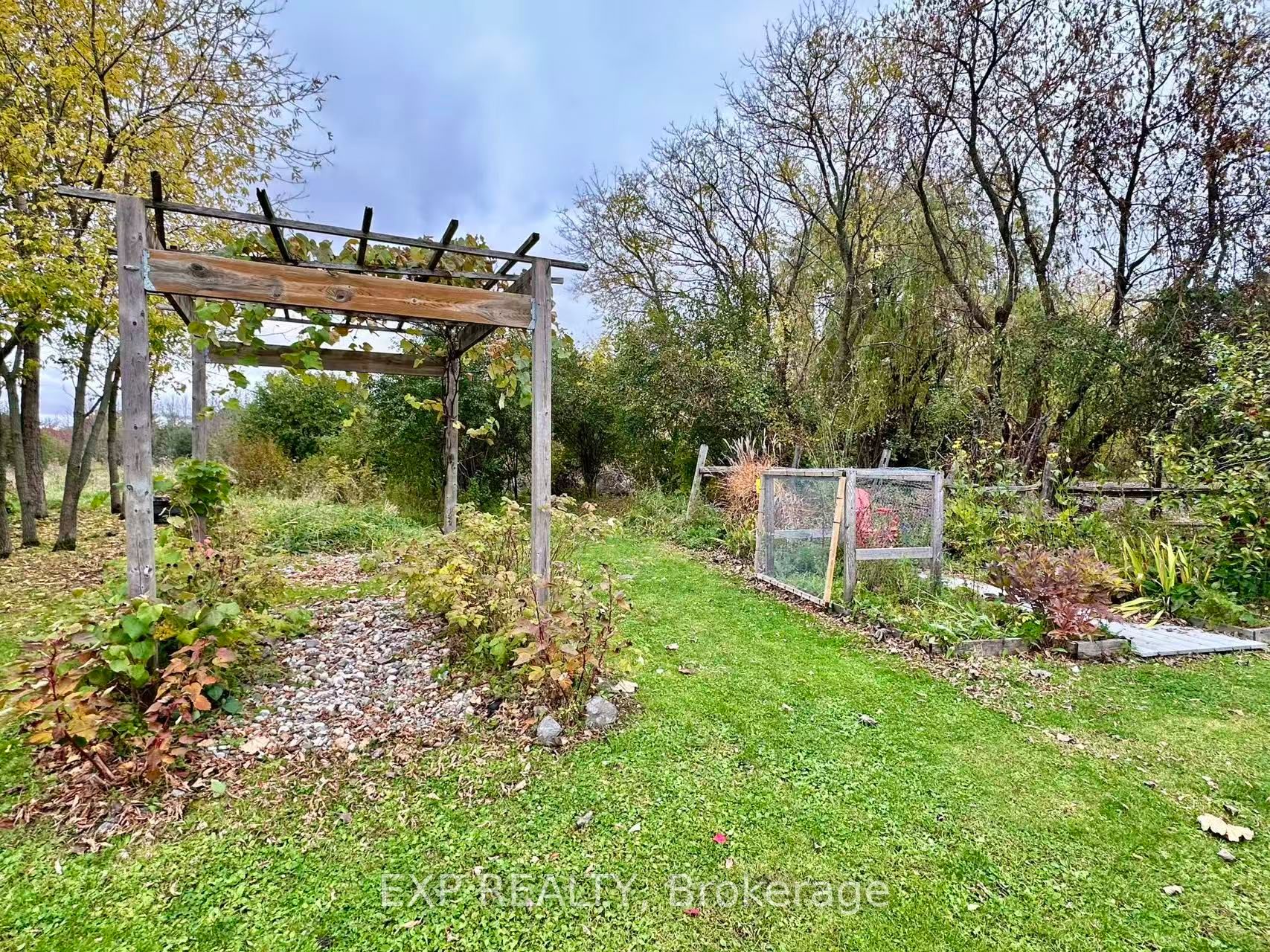 460 River Road Property Photo 14