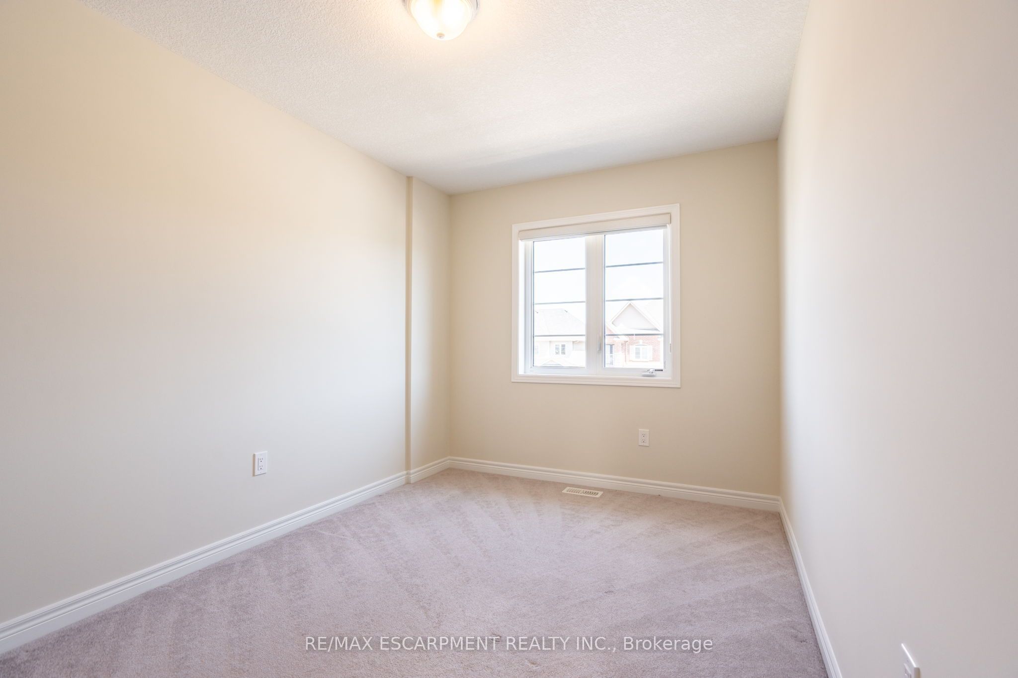 175 Lormont Boulevard Property Photo 27