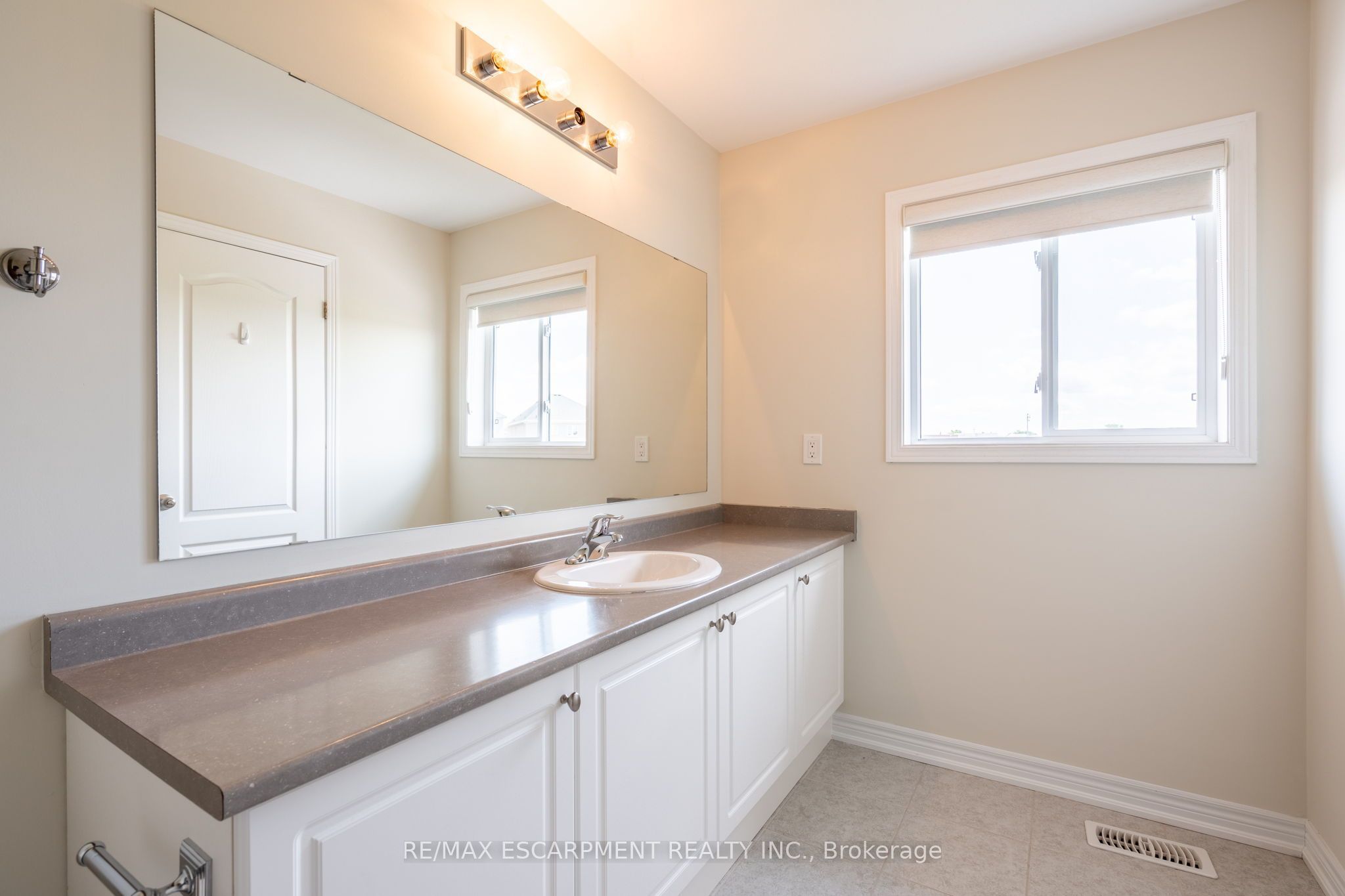175 Lormont Boulevard Property Photo 40