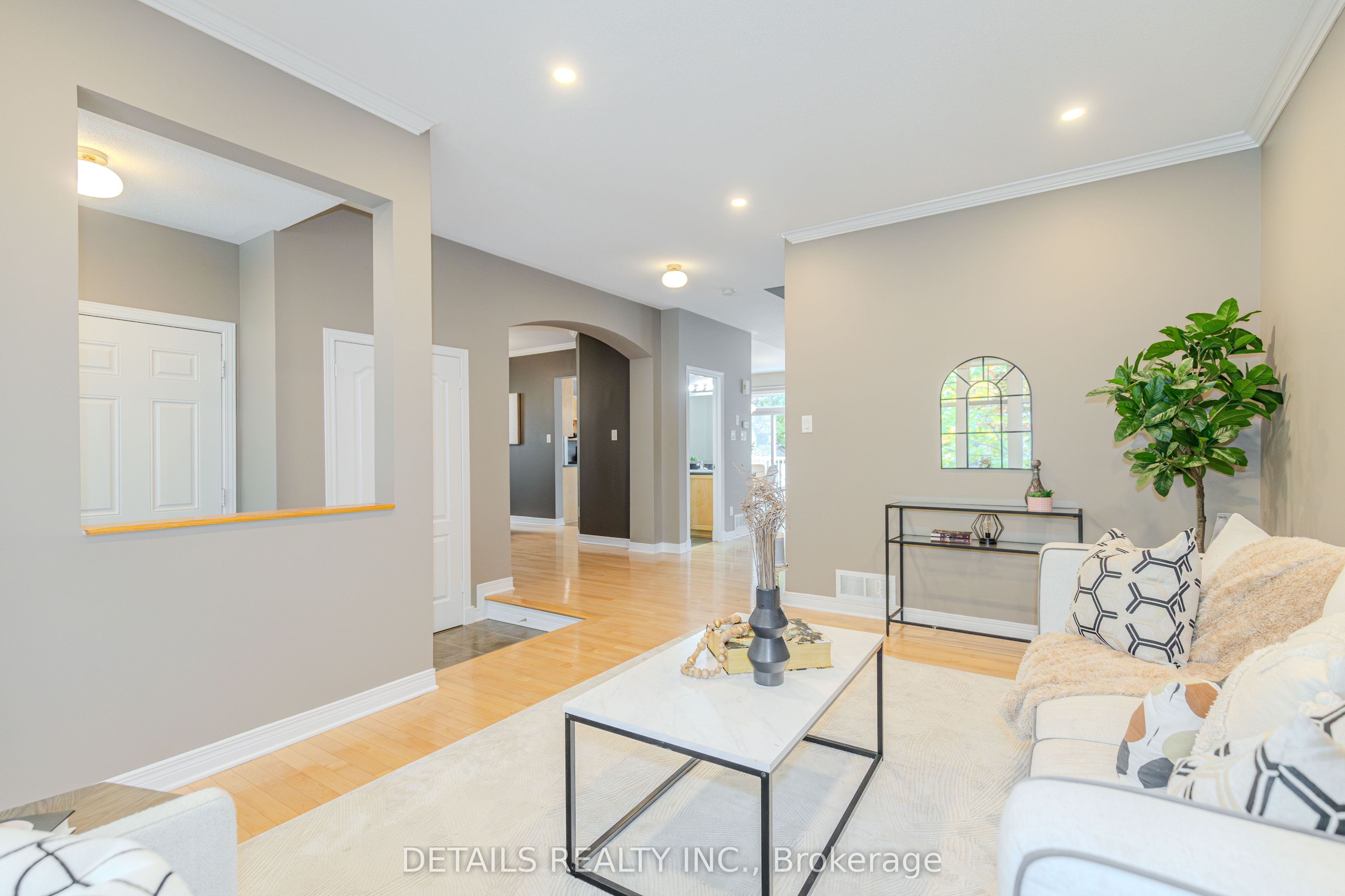 703 Kilmar Crescent Property Photo 9