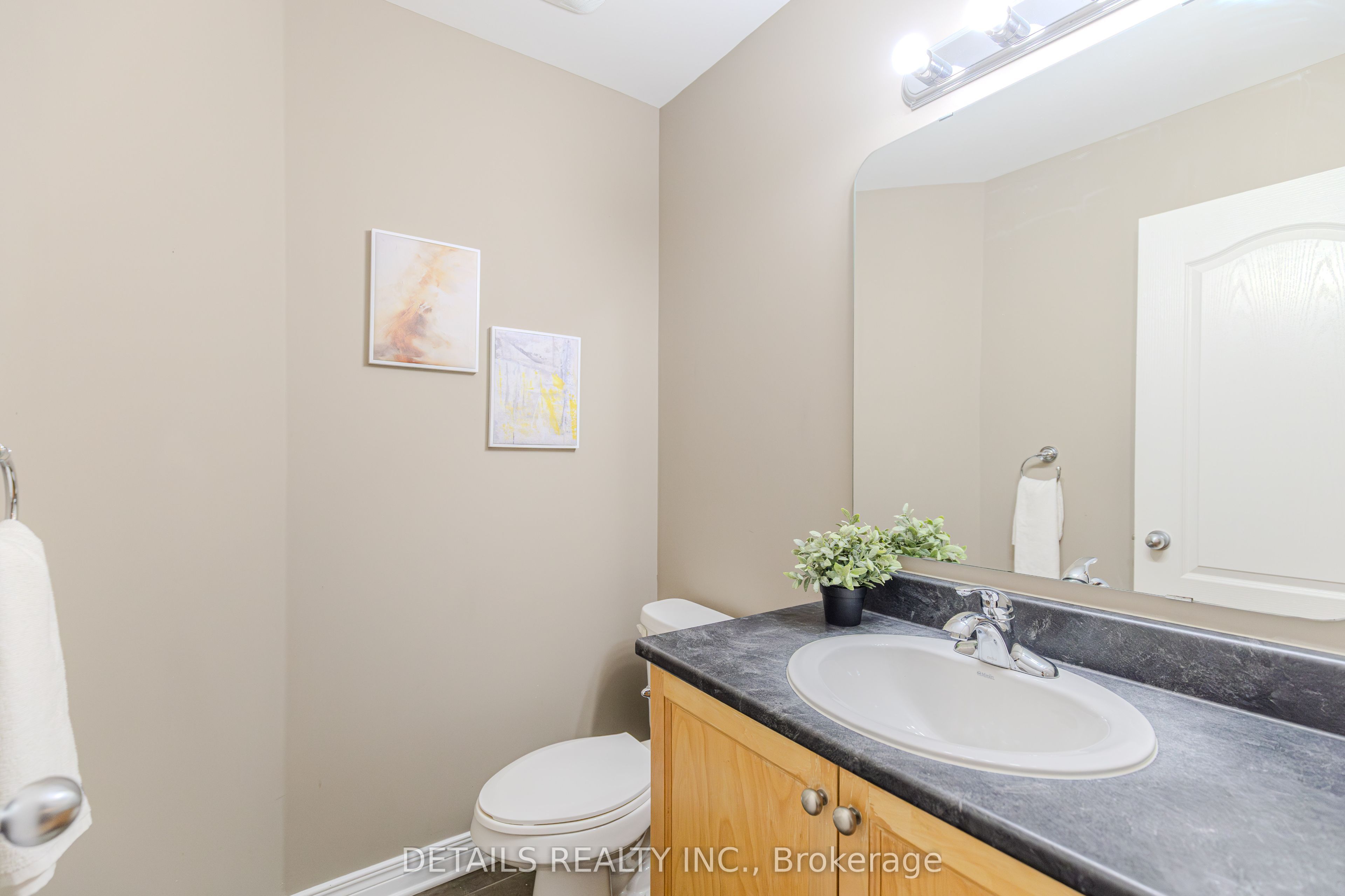 703 Kilmar Crescent Property Photo 22