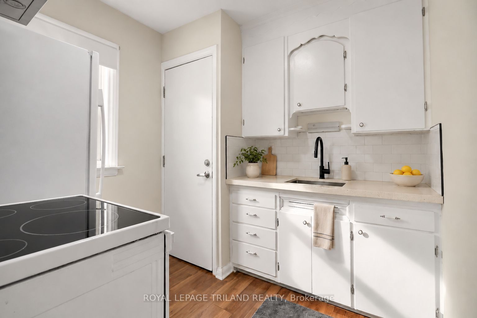1324 Brydges Street A Property Photo 2