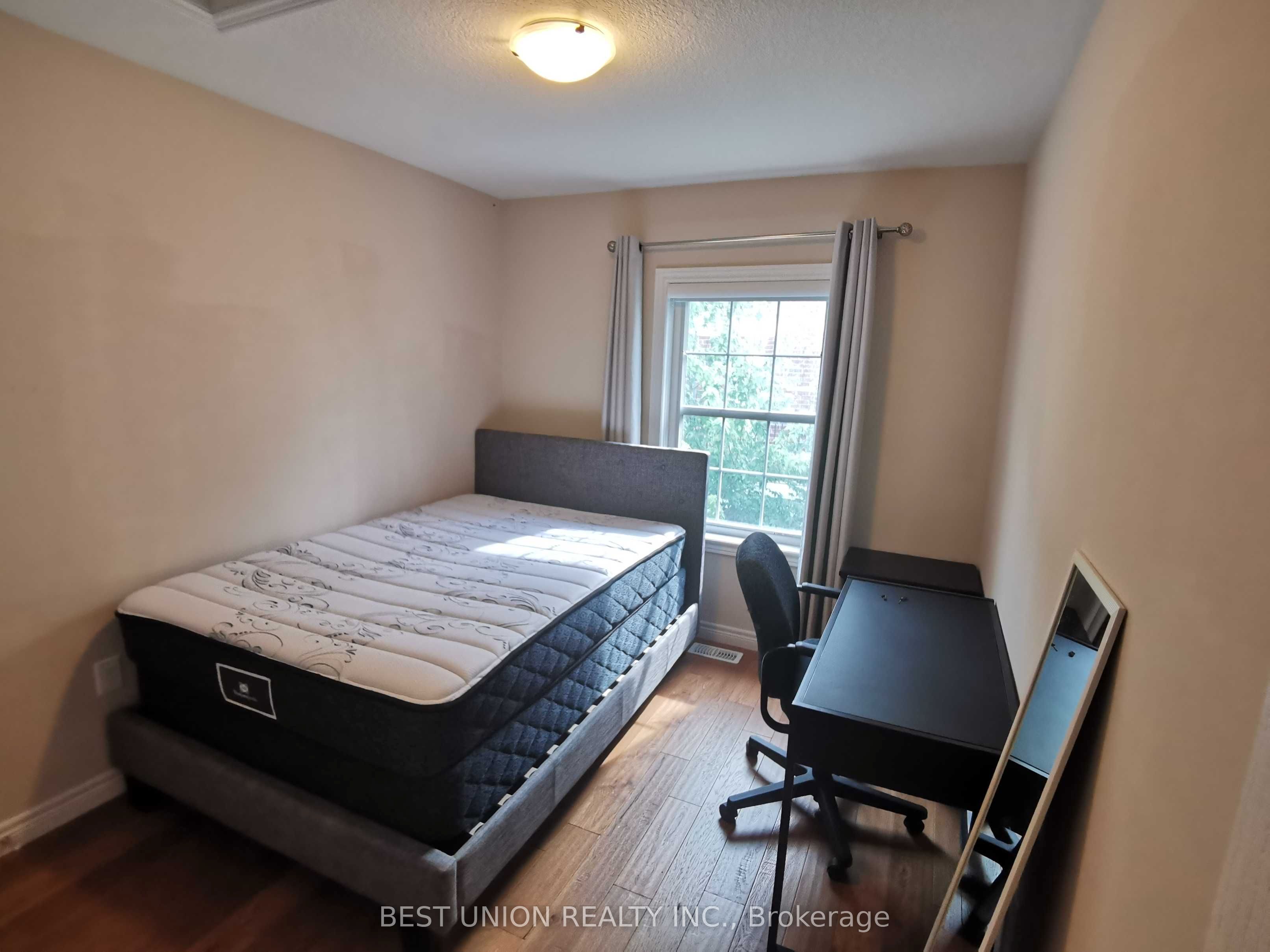 133 St Leger Street Property Photo 11