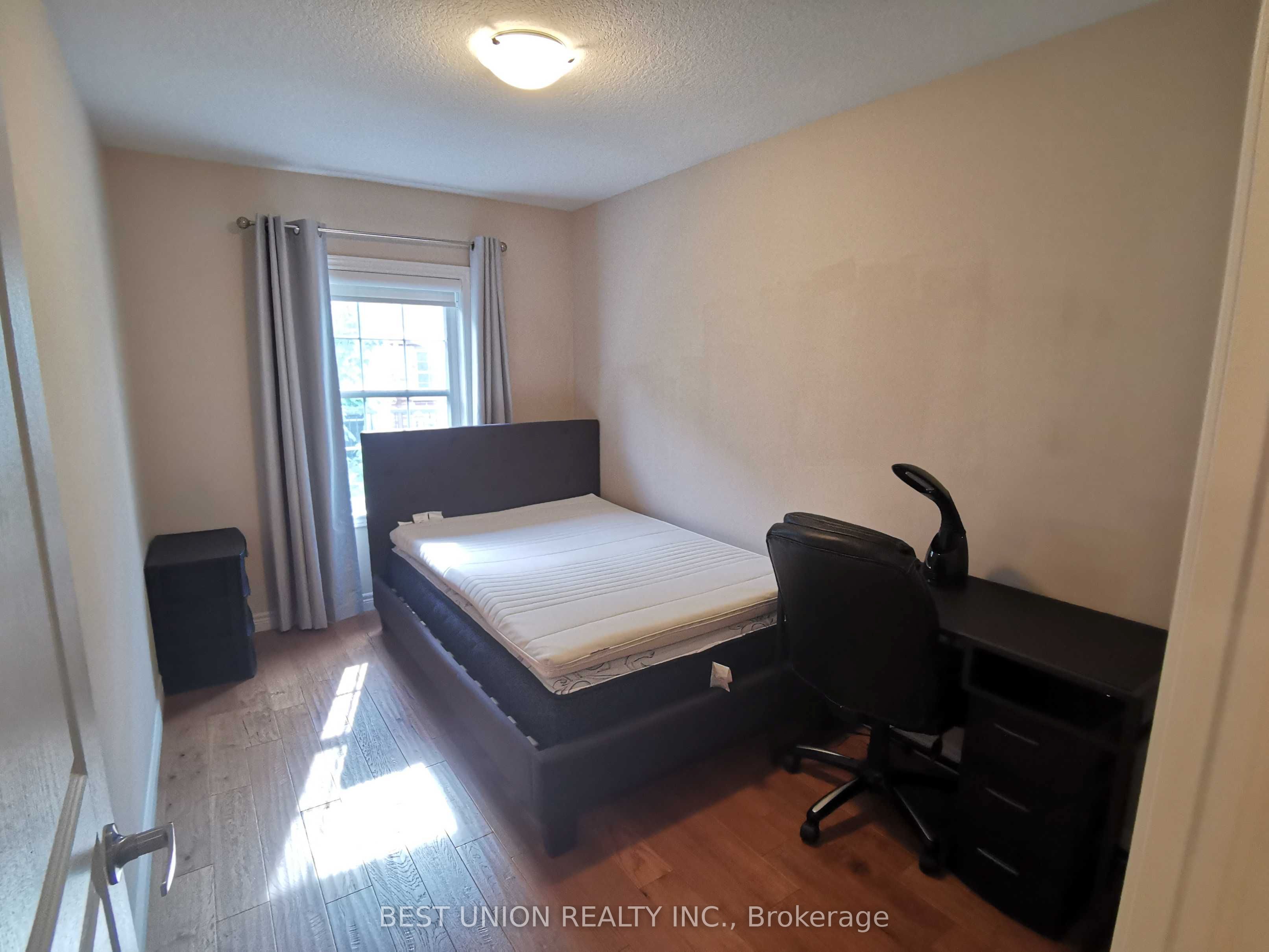133 St Leger Street Property Photo 12