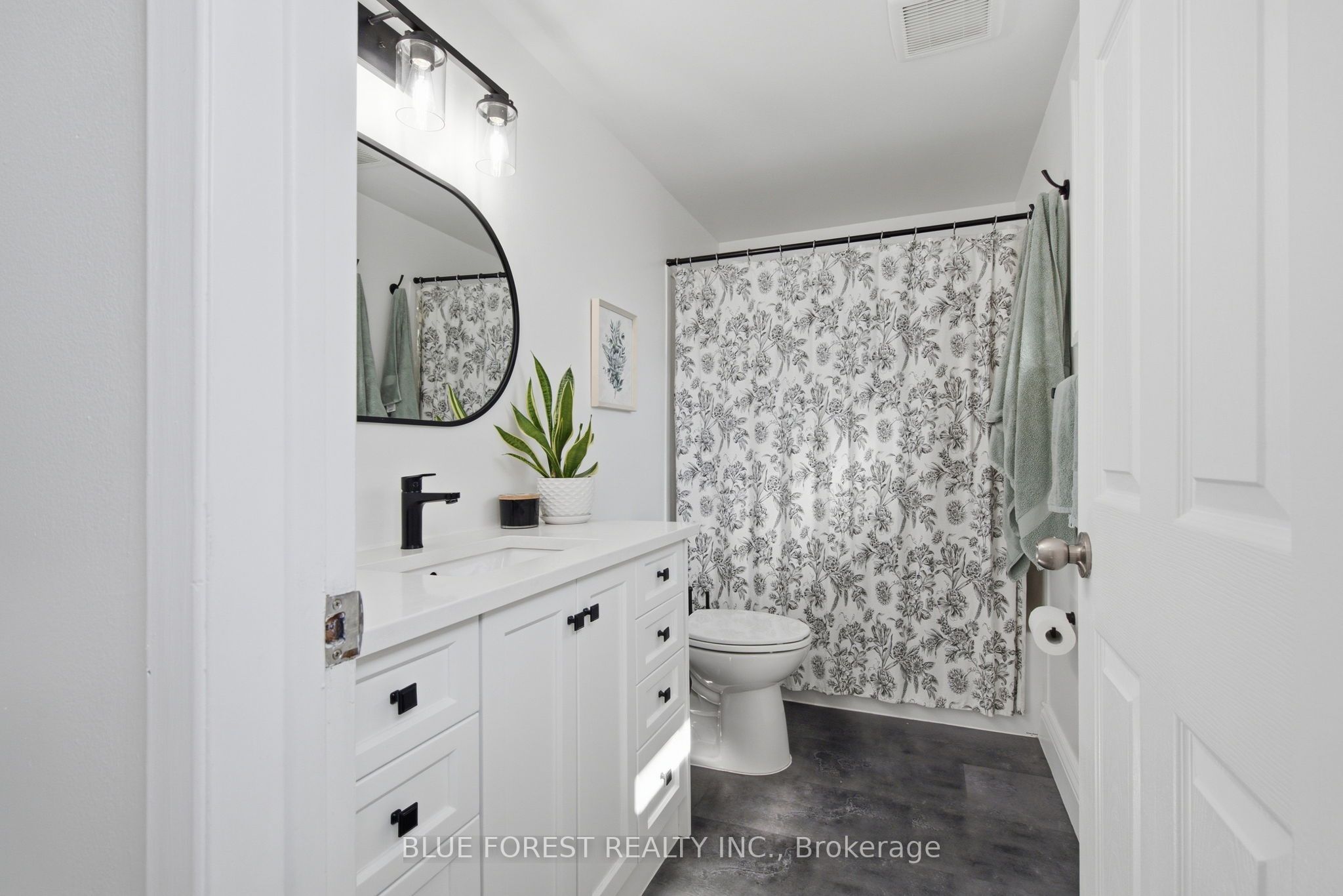 114 Hearthside Place Property Photo 26