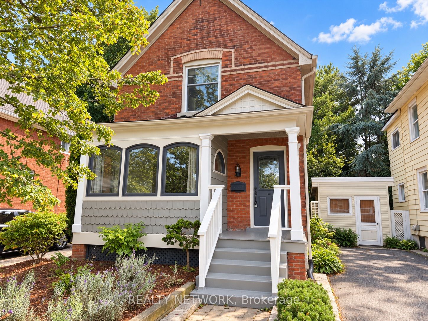 17 Gerrard Street Property Photo 3