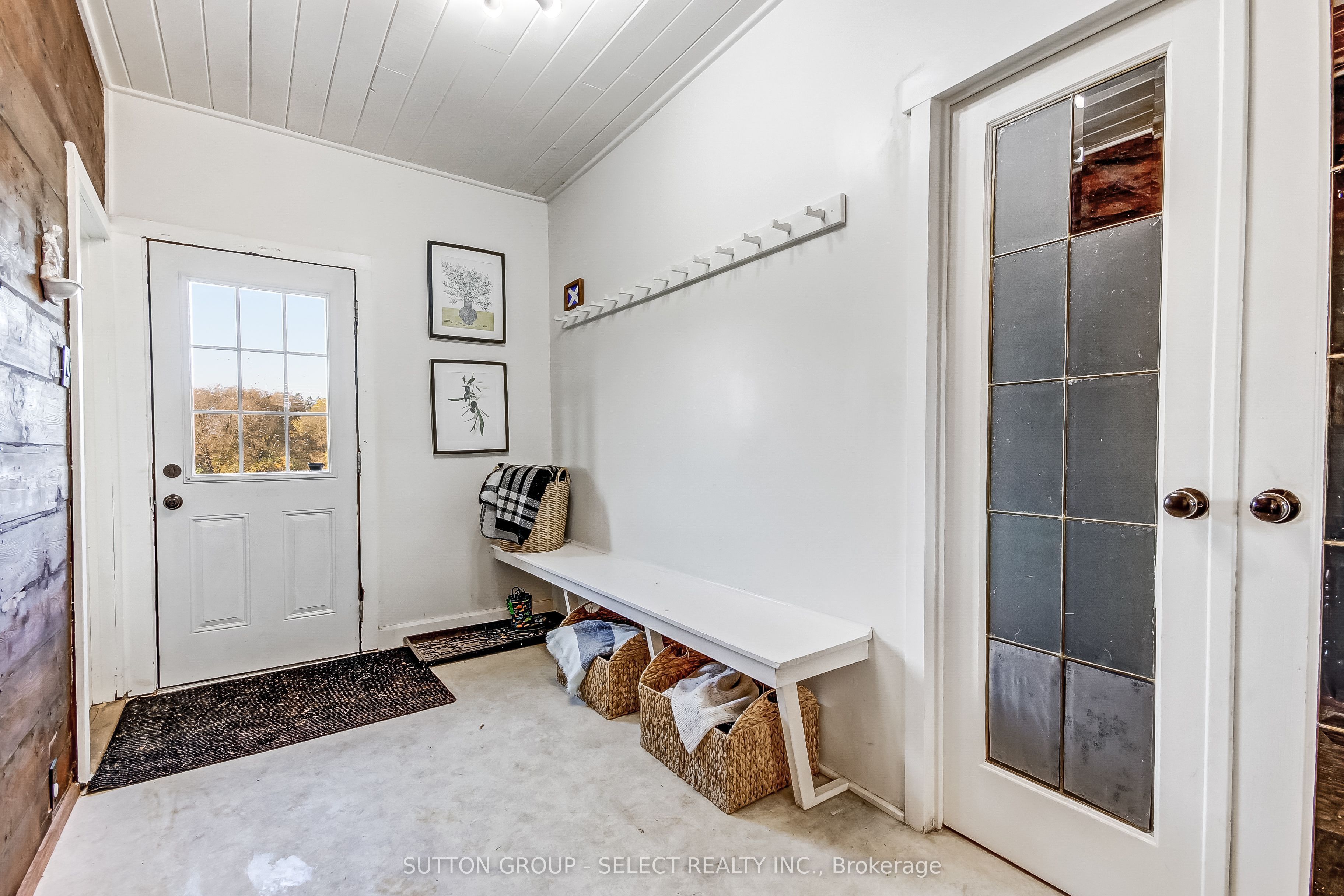 18038 Thorndale Road Property Photo 5