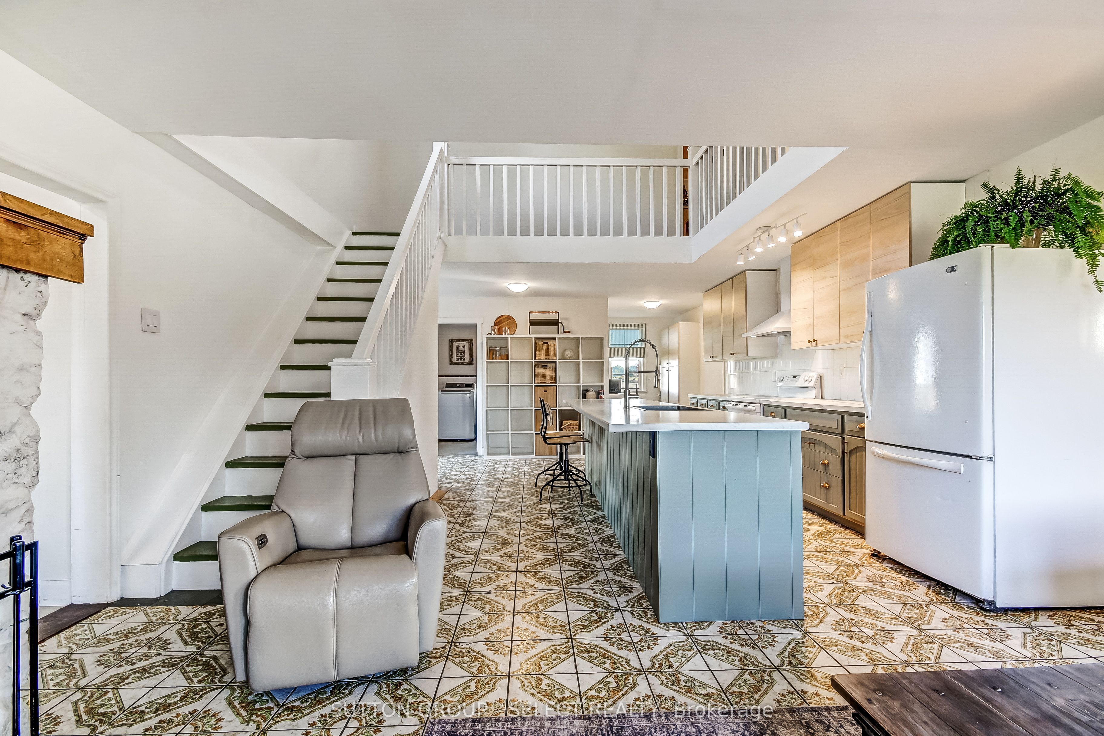 18038 Thorndale Road Property Photo 9