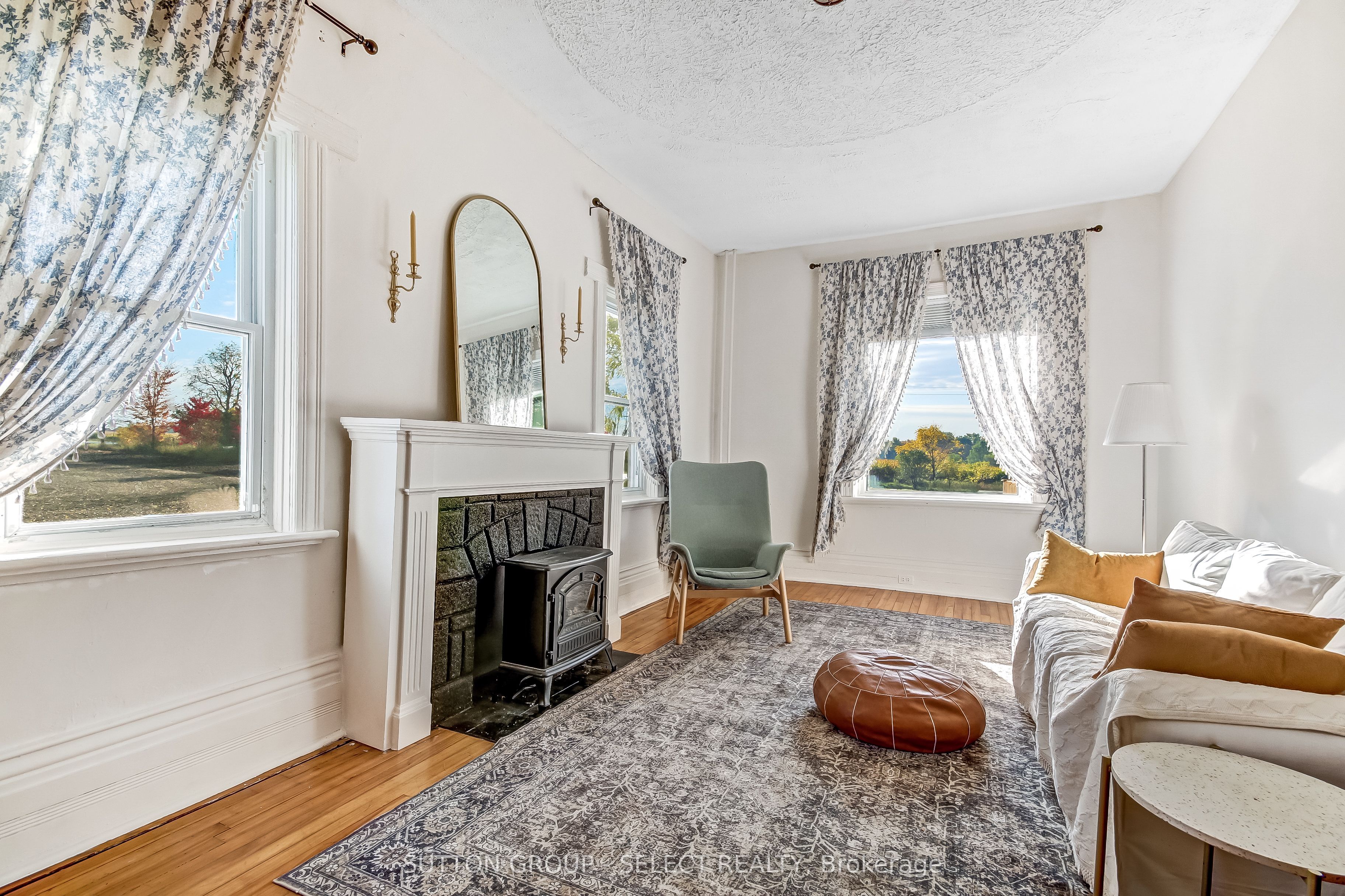 18038 Thorndale Road Property Photo 14