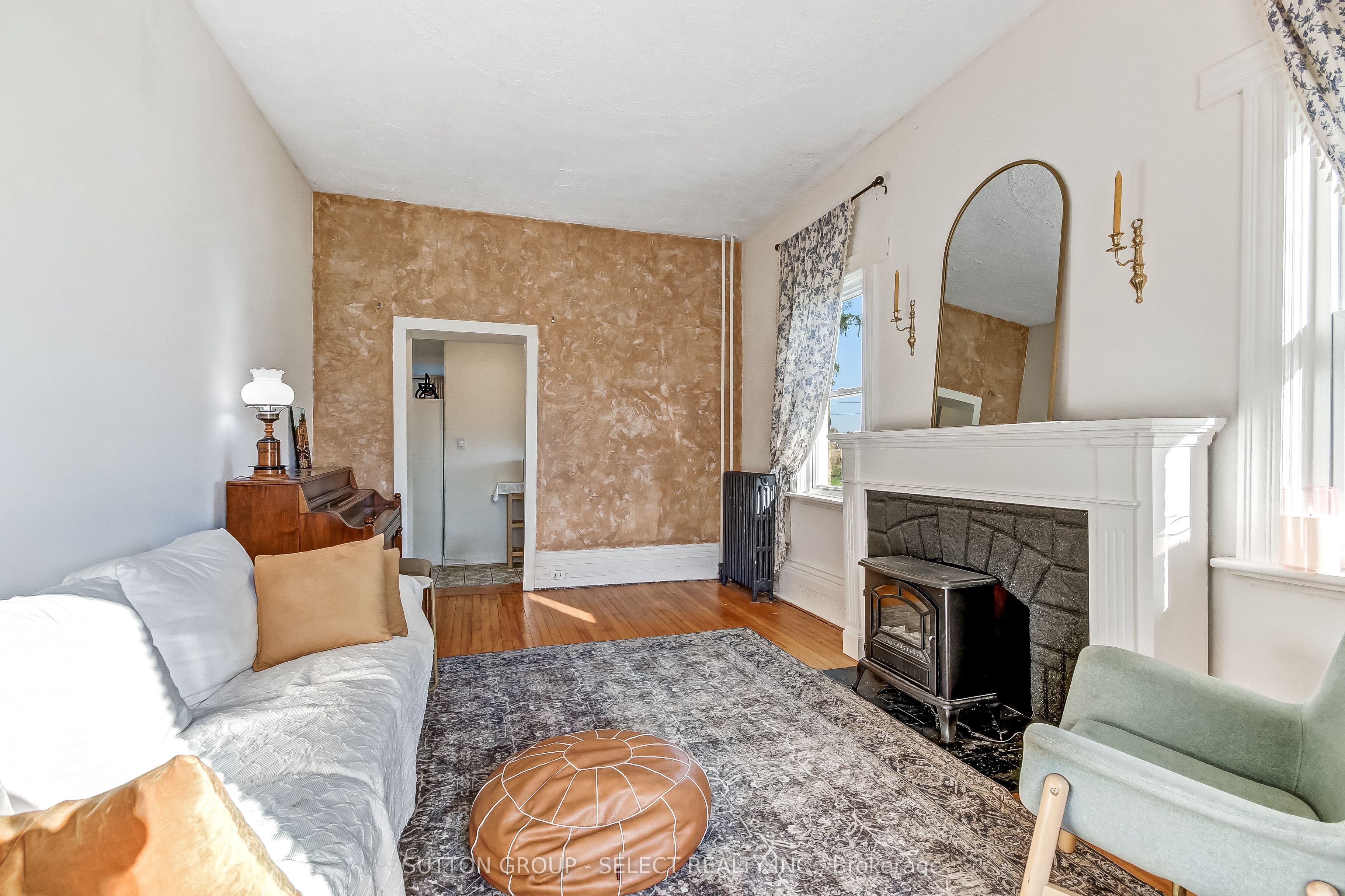 18038 Thorndale Road Property Photo 15