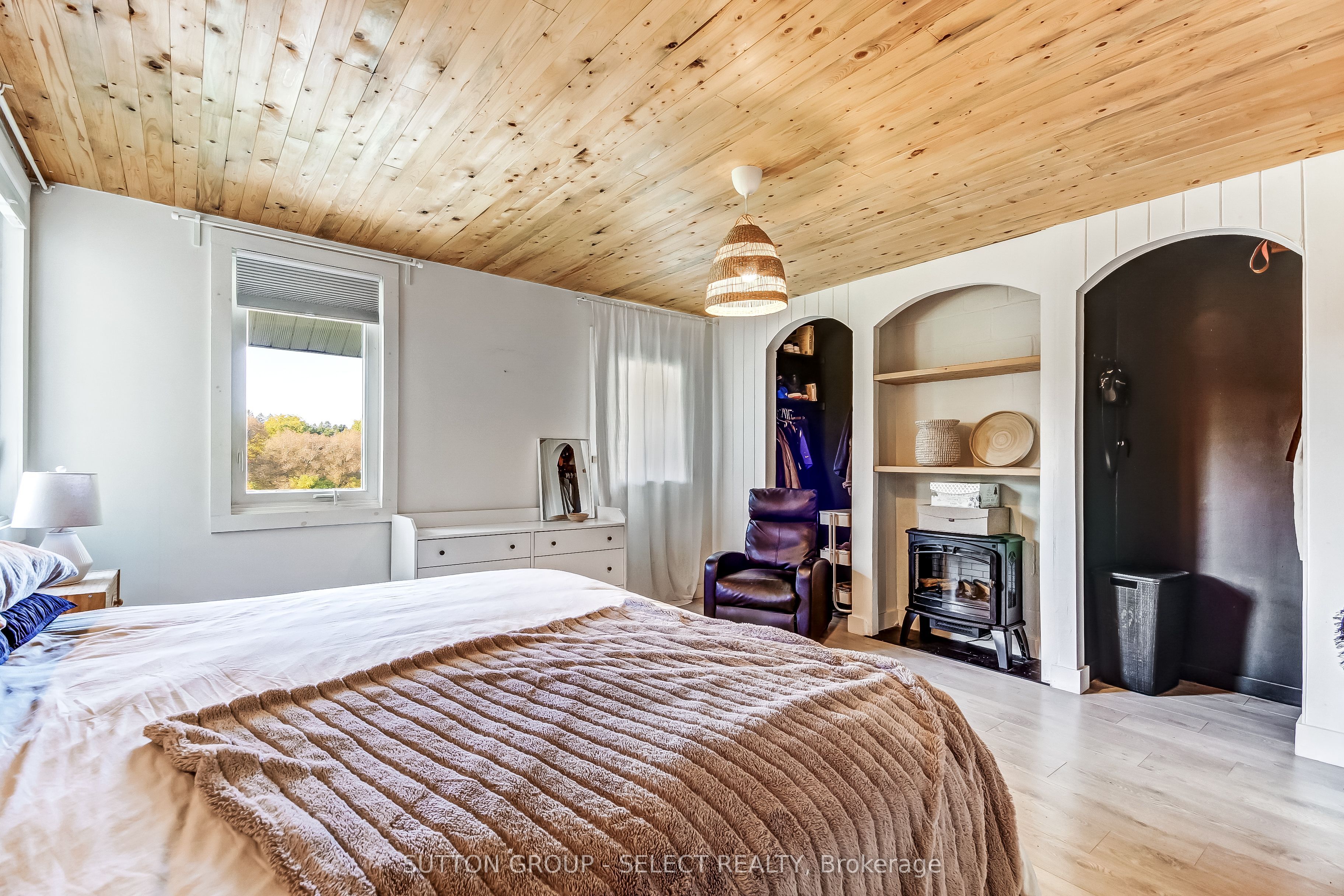 18038 Thorndale Road Property Photo 22