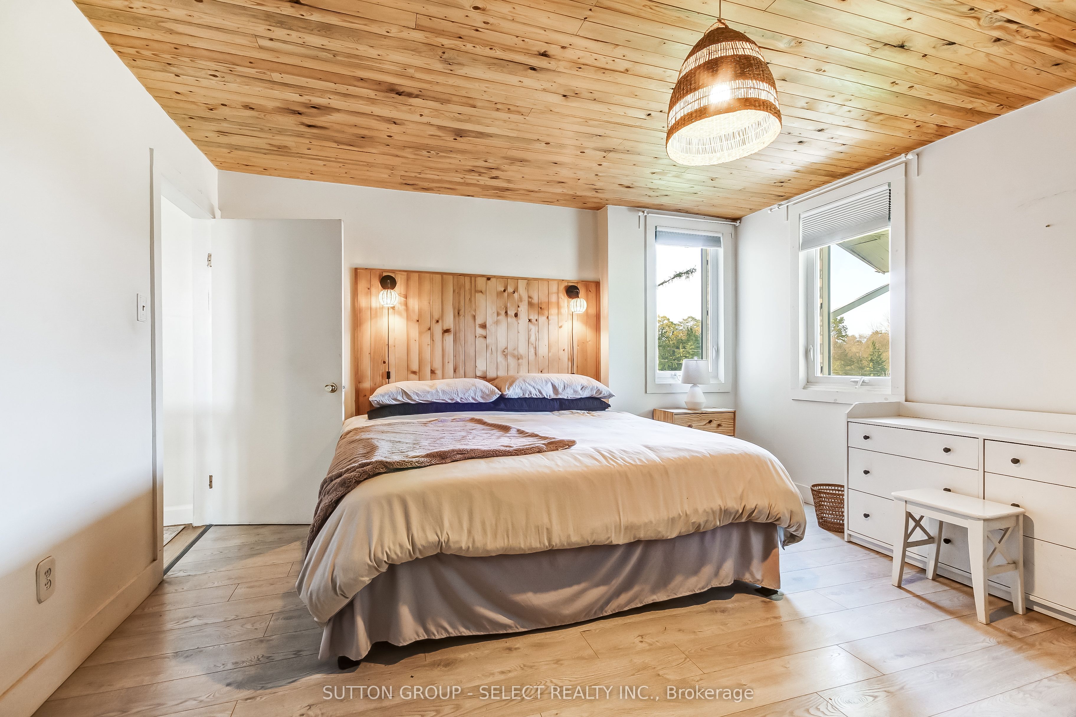 18038 Thorndale Road Property Photo 23