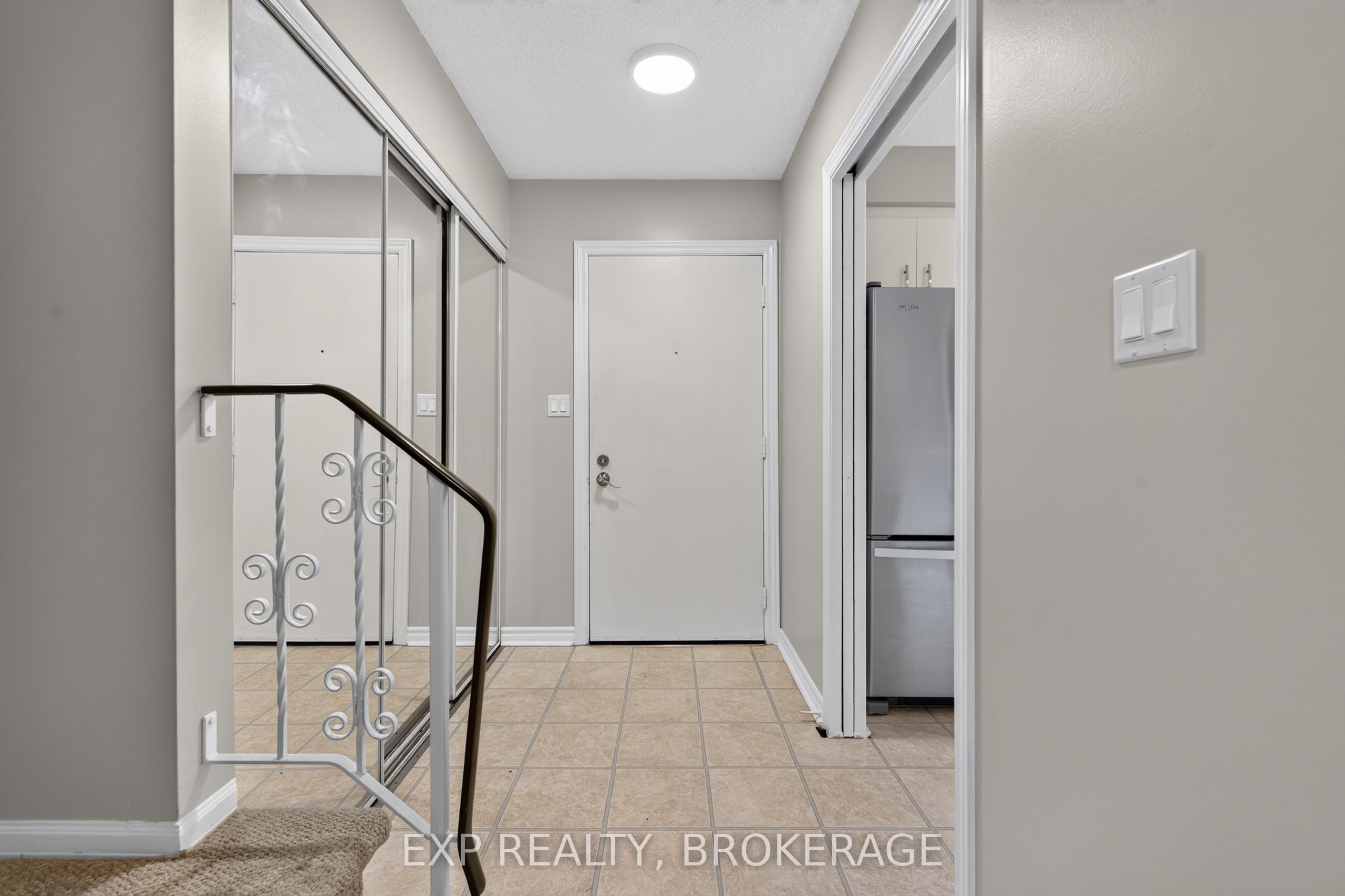 115 Wright Crescent 78 Property Photo 5