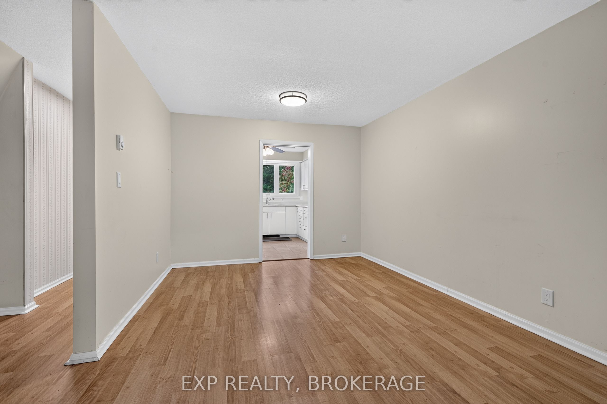 115 Wright Crescent 78 Property Photo 11
