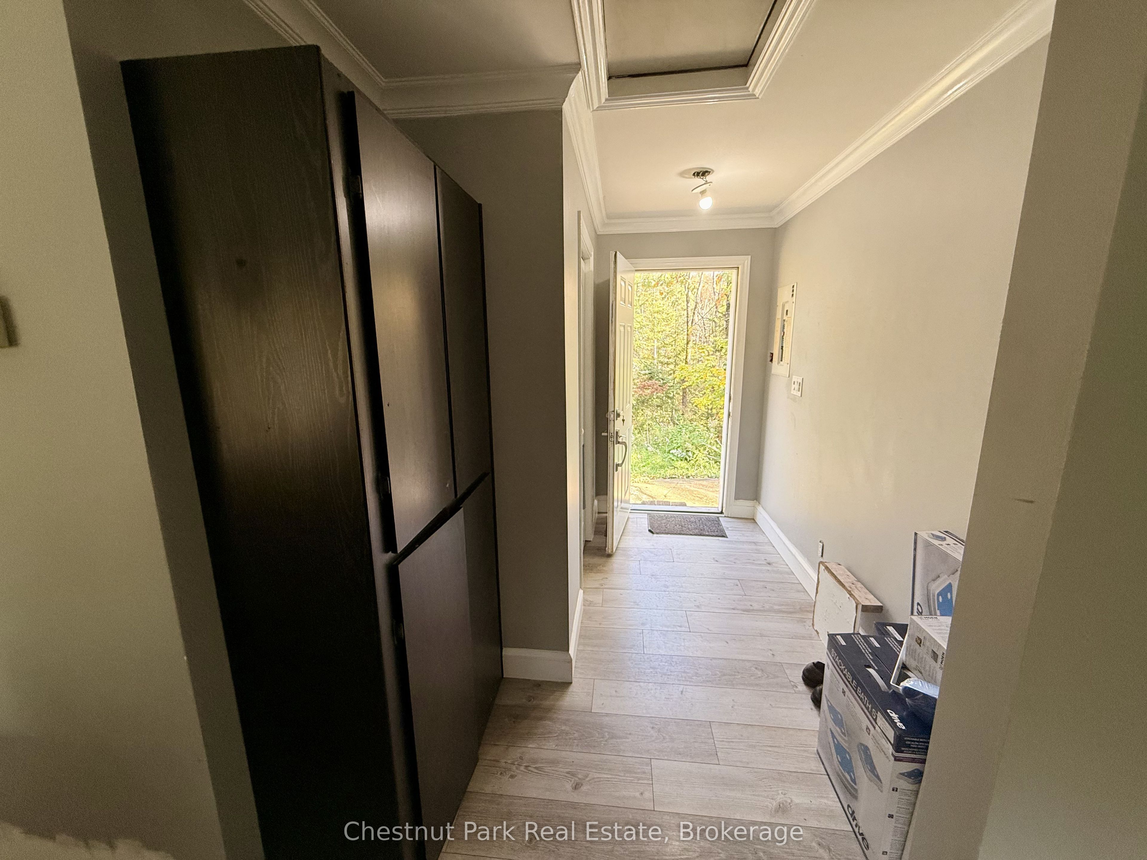 1041 Holiday Park Drive Property Photo 6