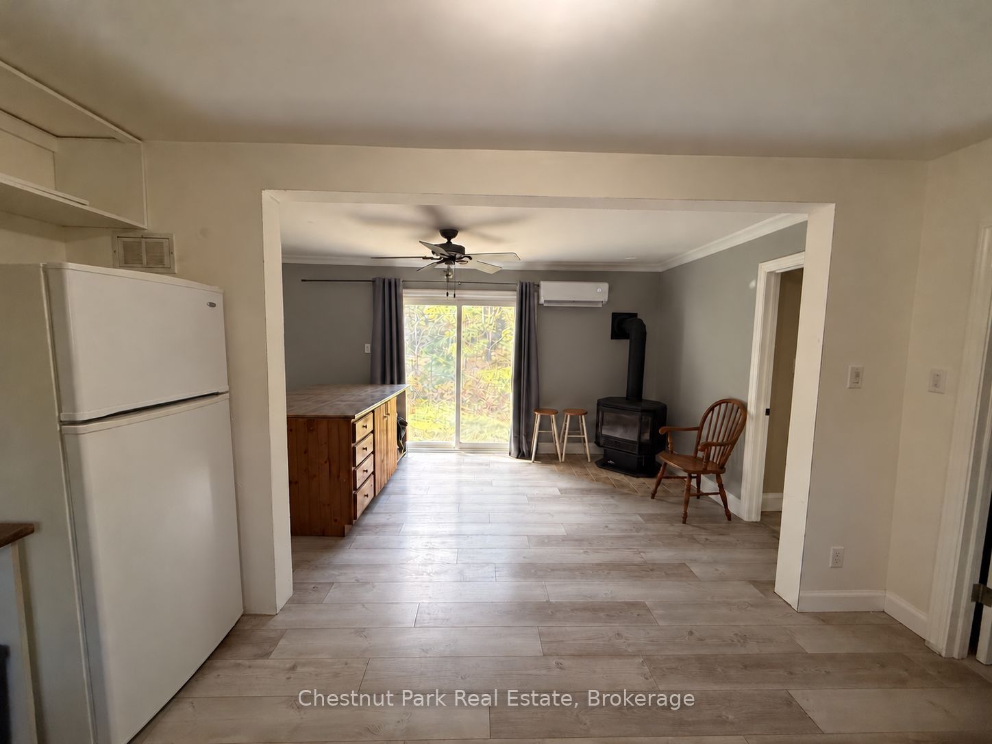 1041 Holiday Park Drive Property Photo 8
