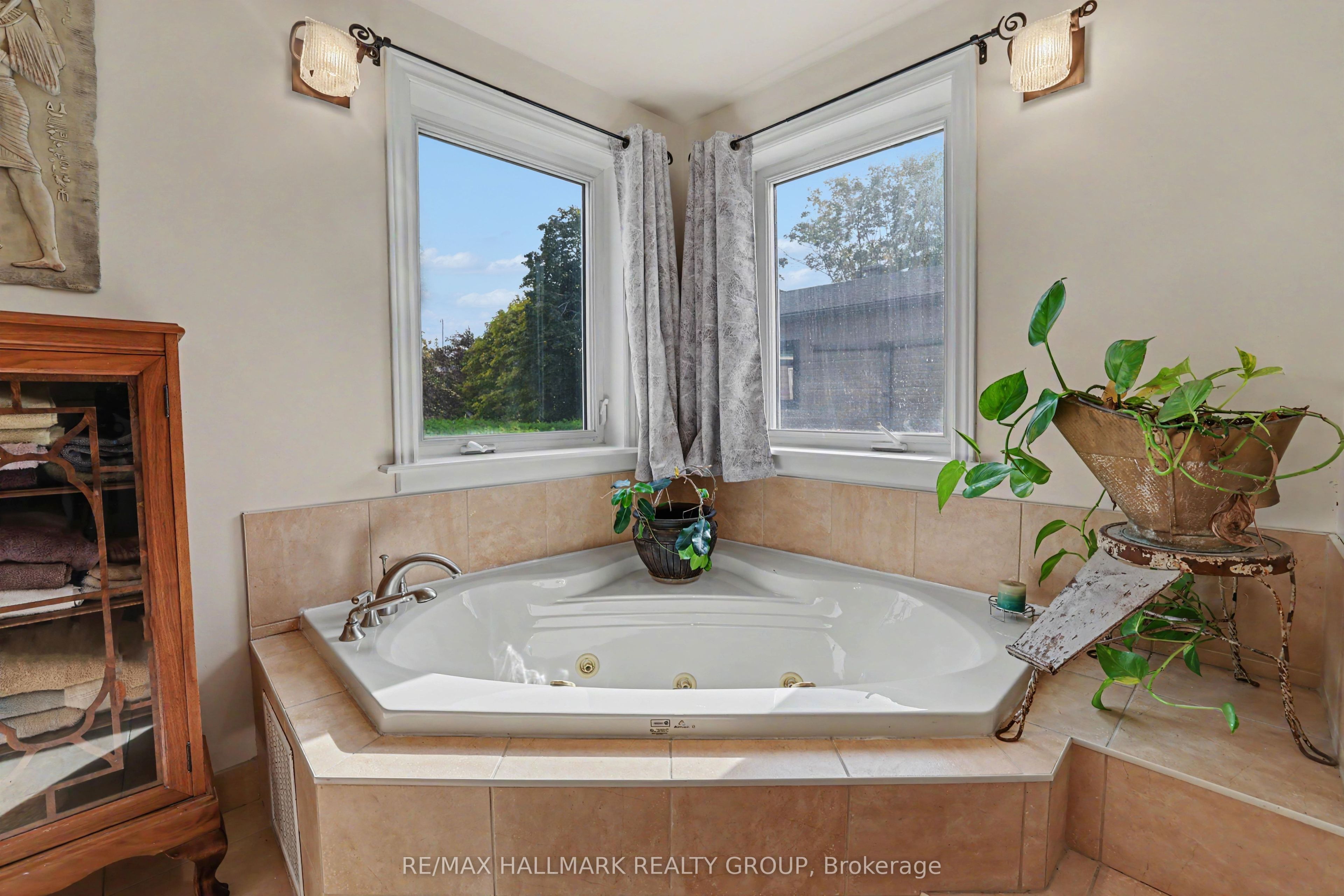 116 Hamilton Avenue N Property Photo 17