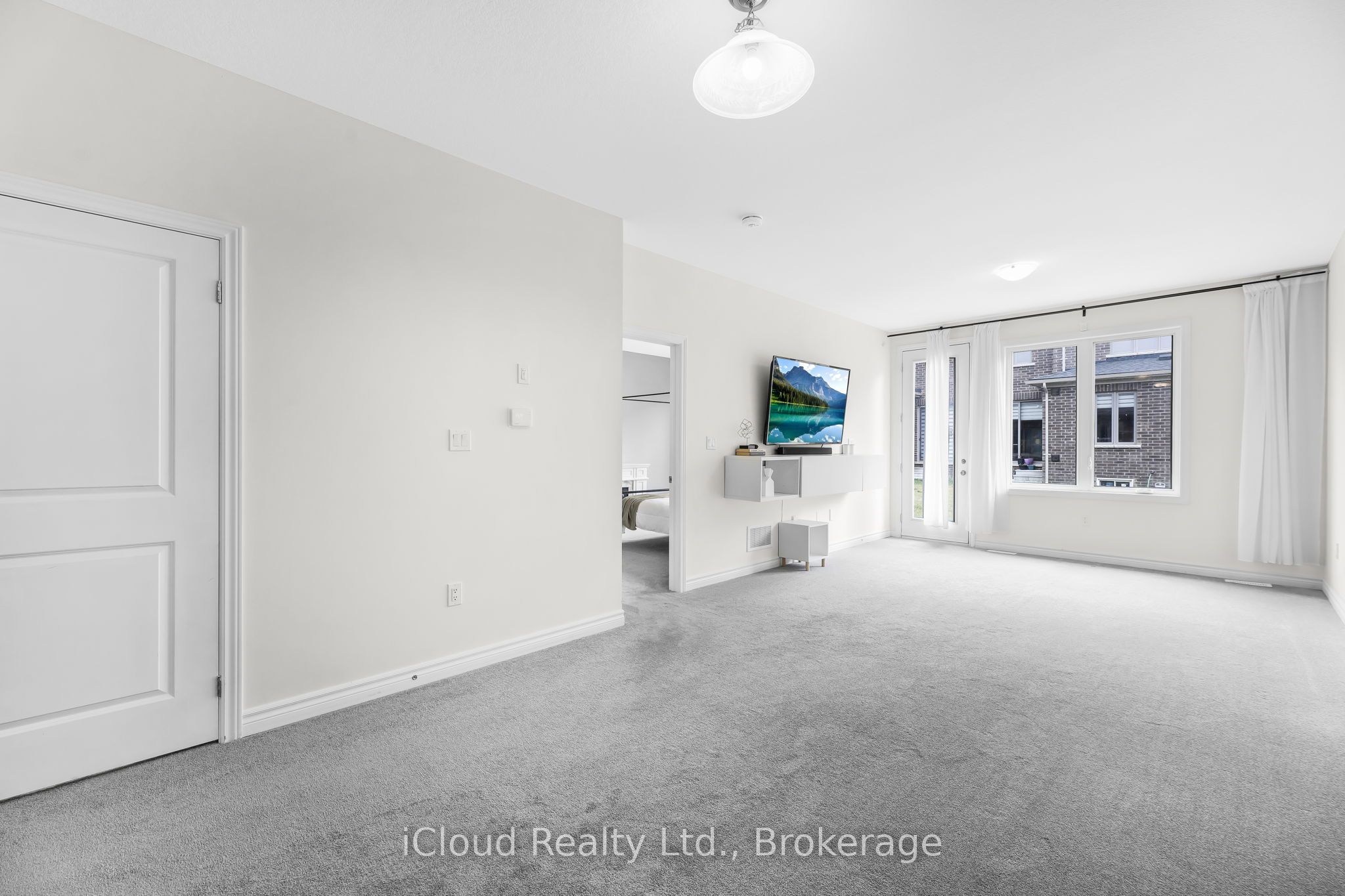 11 Harwood Street Property Photo 7