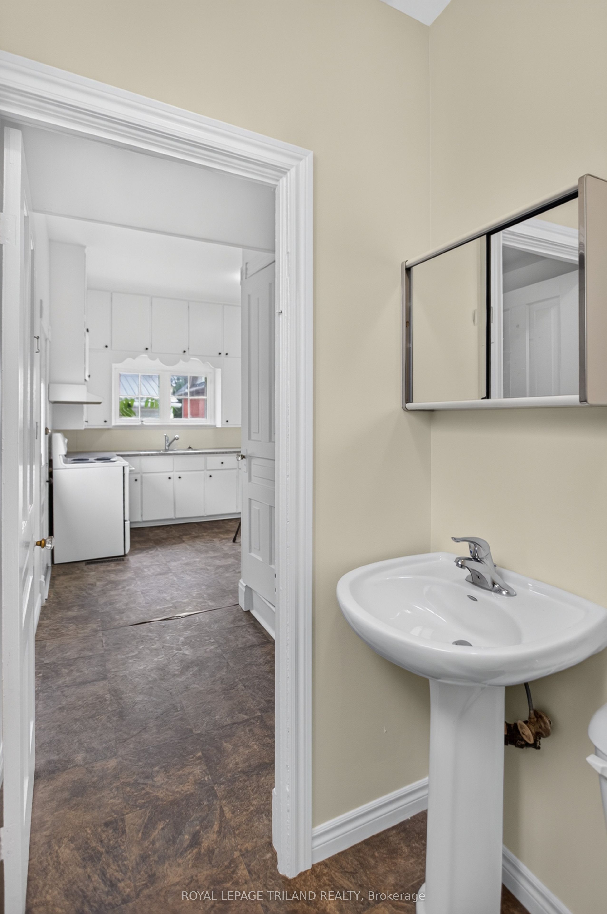 2.5 Antrim Street Property Photo 16