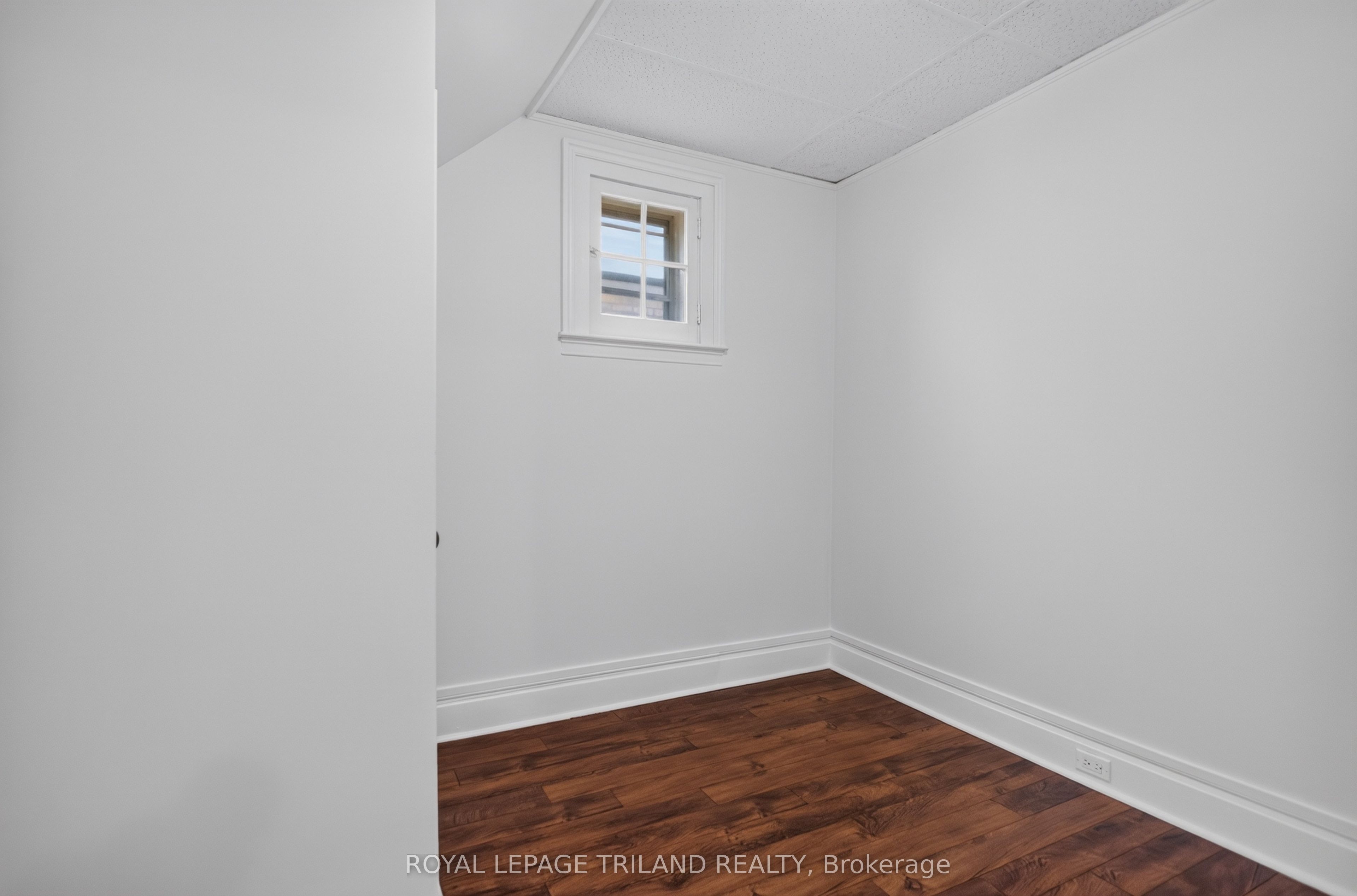 2.5 Antrim Street Property Photo 19