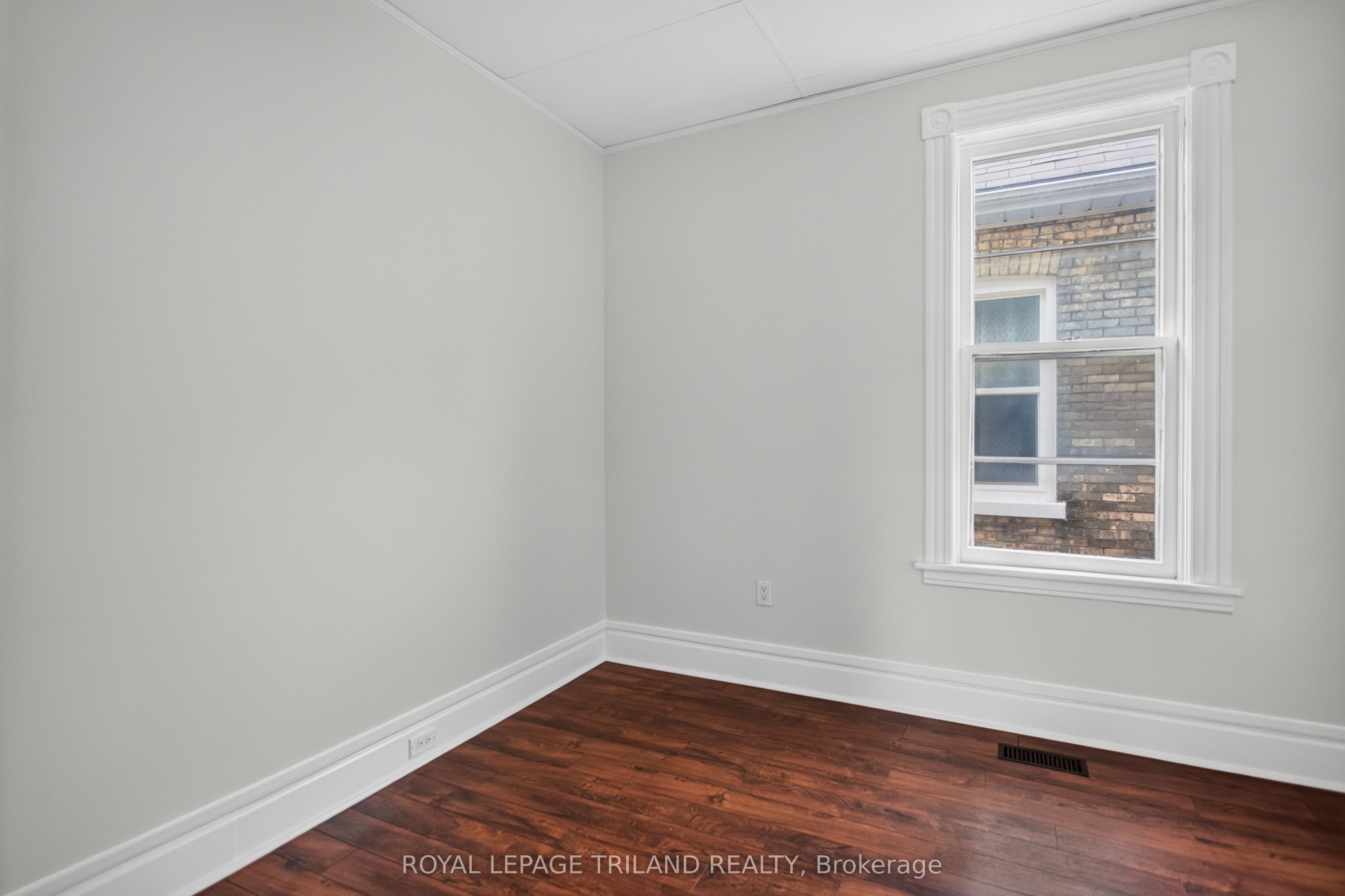 2.5 Antrim Street Property Photo 22