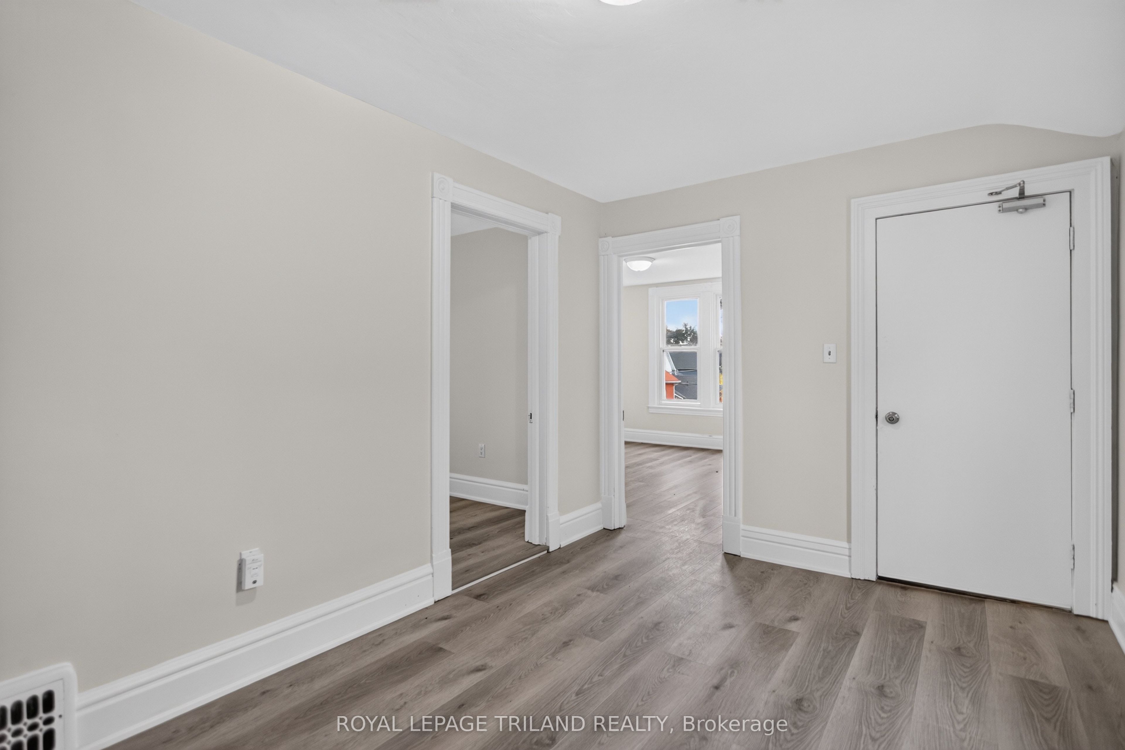 2.5 Antrim Street Property Photo 41