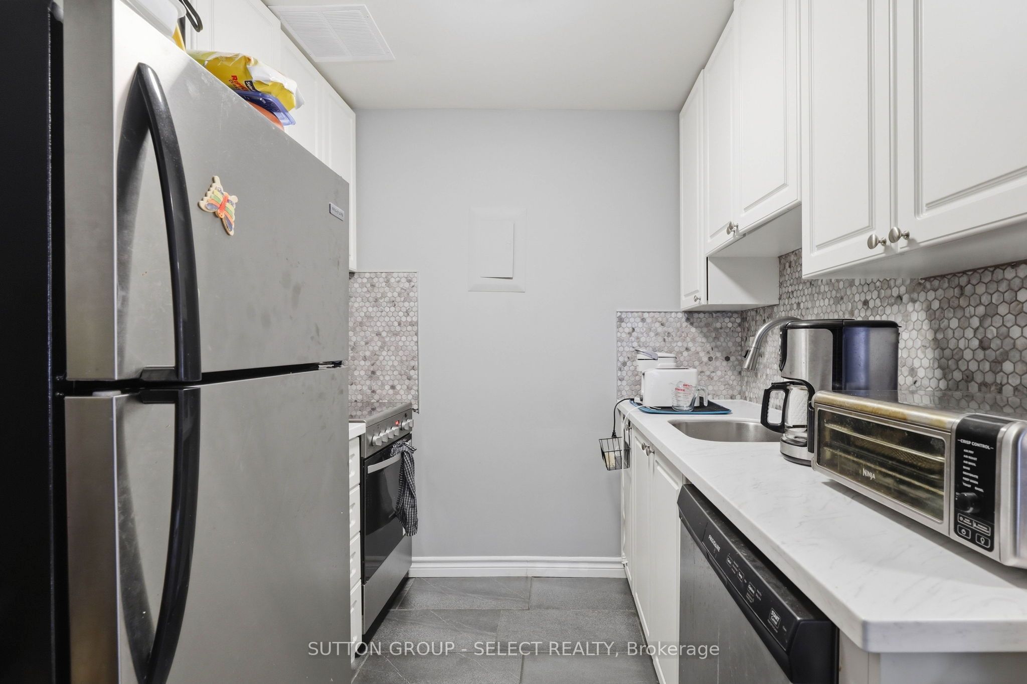 1102 Jalna Boulevard 408 Property Photo 17