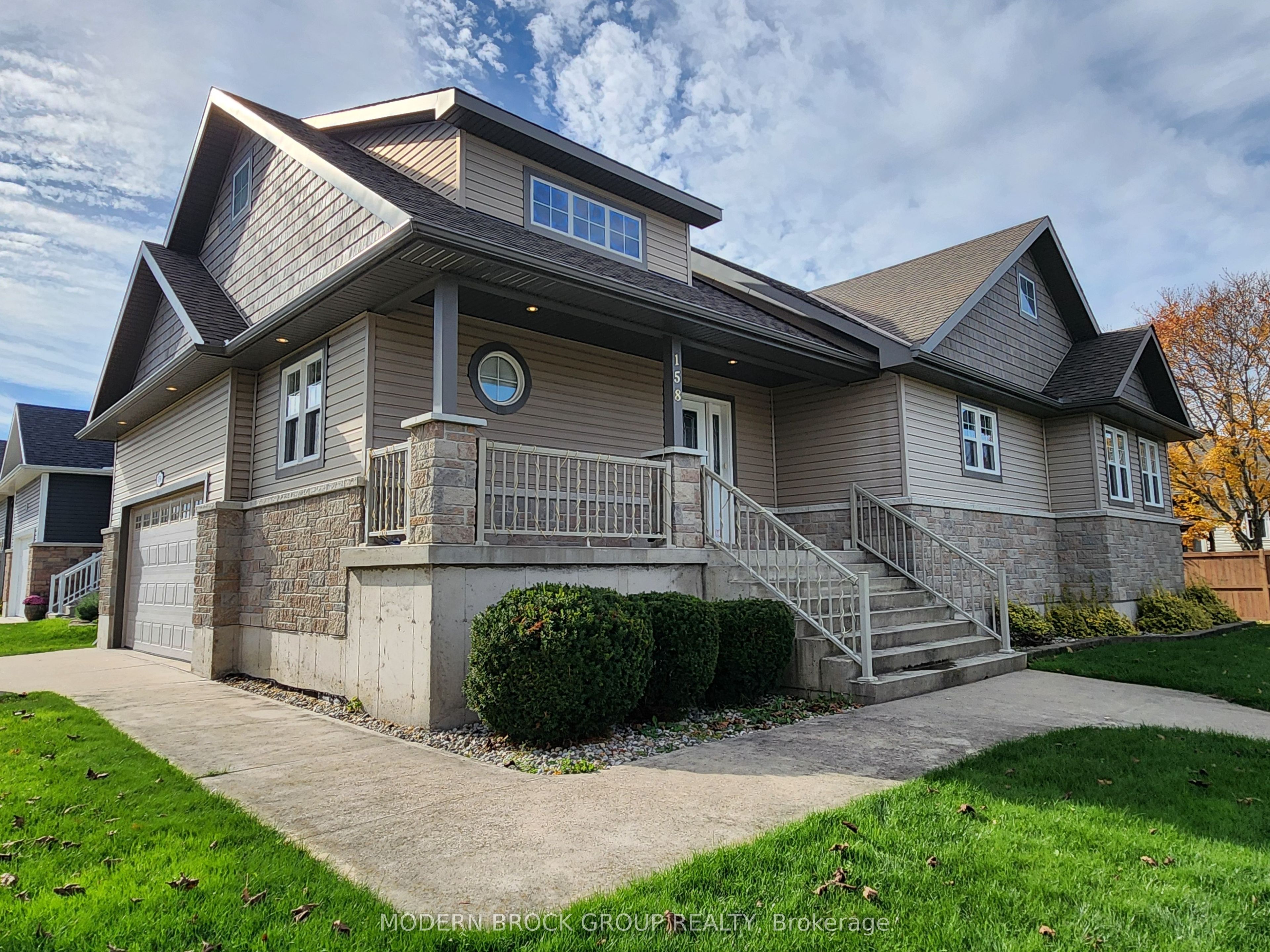 158 Wildwood Crescent Property Photo 1