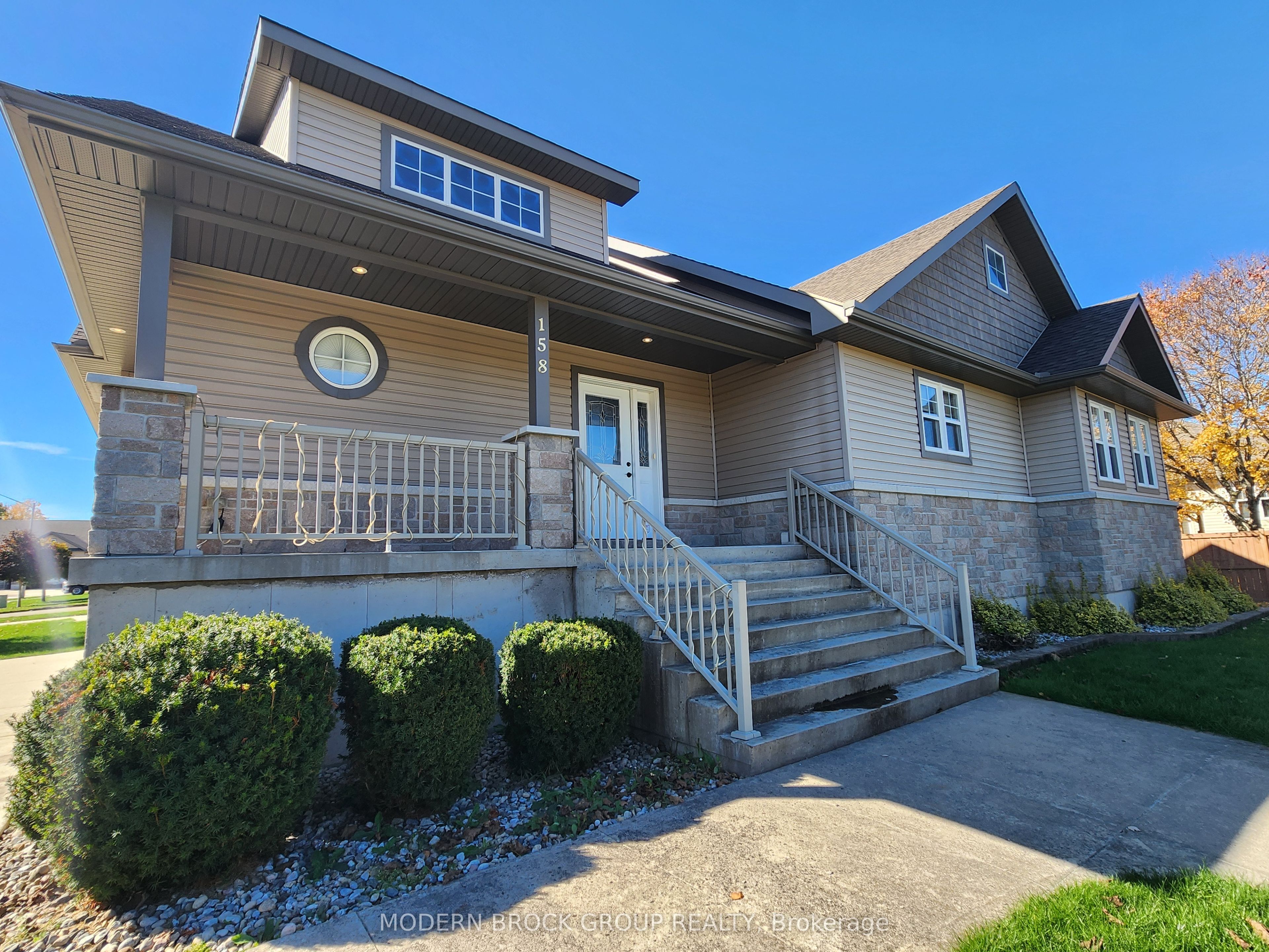 158 Wildwood Crescent Property Photo 2